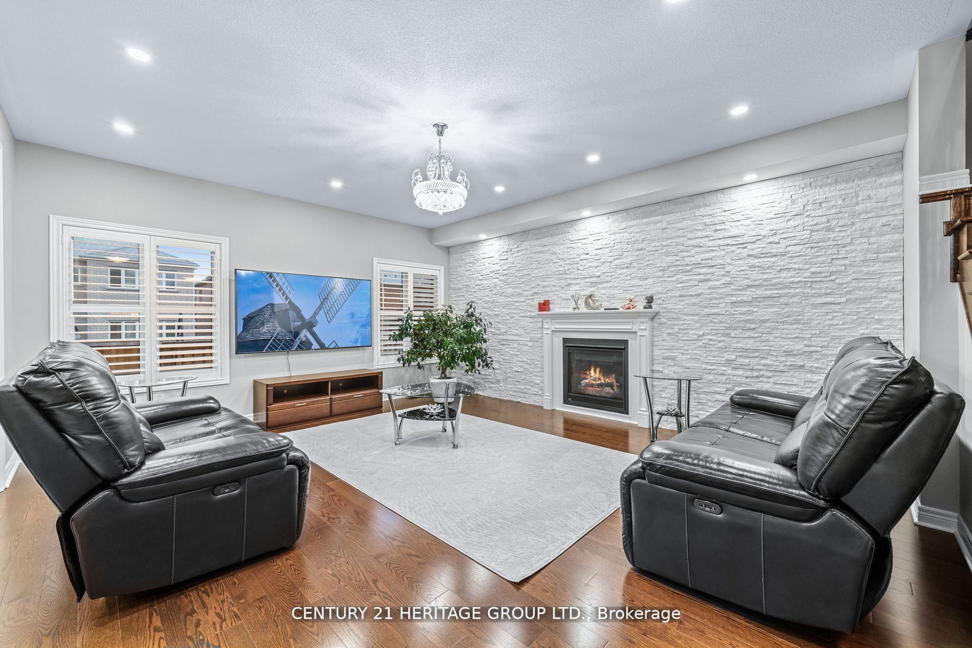 66 Romanelli Crescent