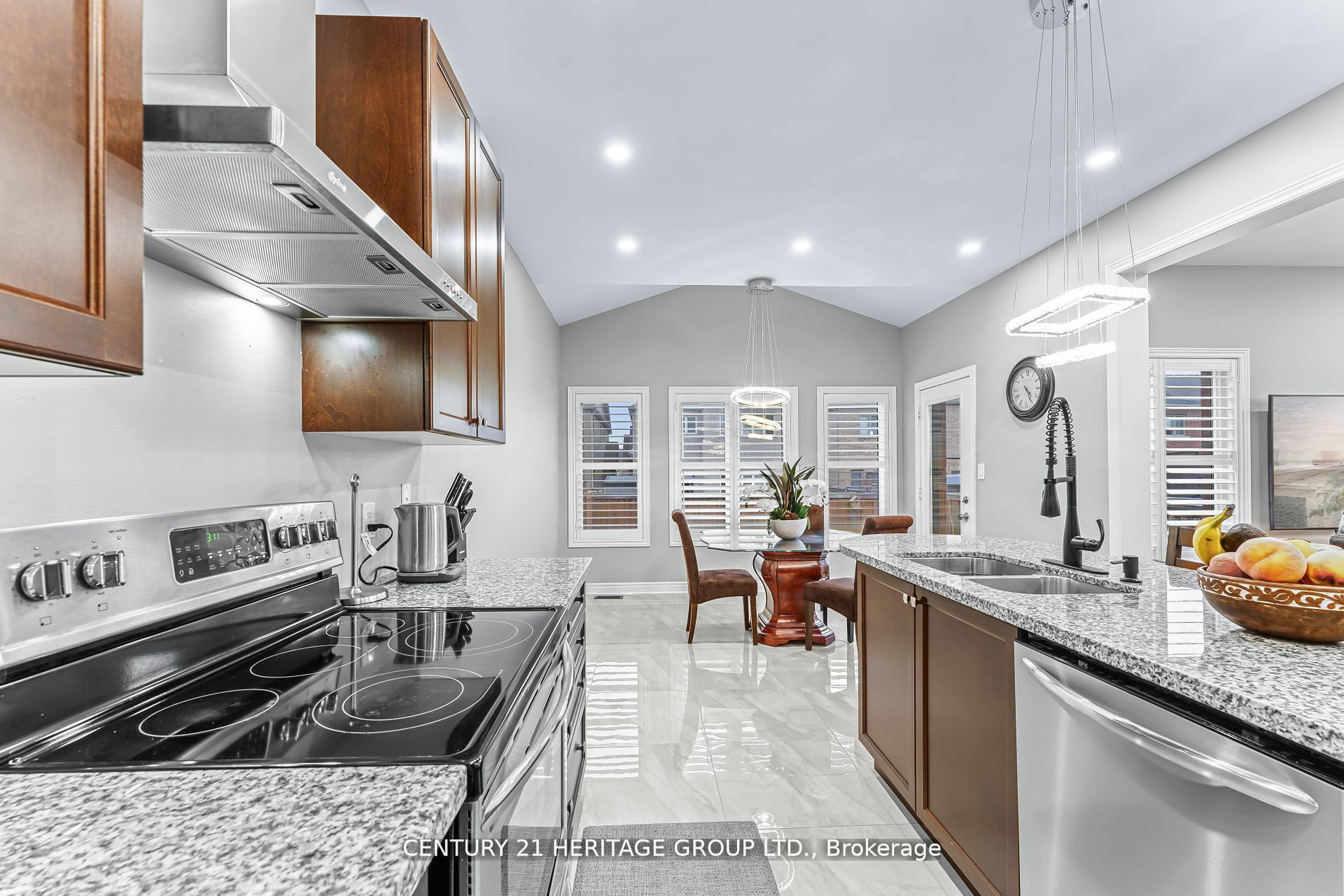 66 Romanelli Crescent