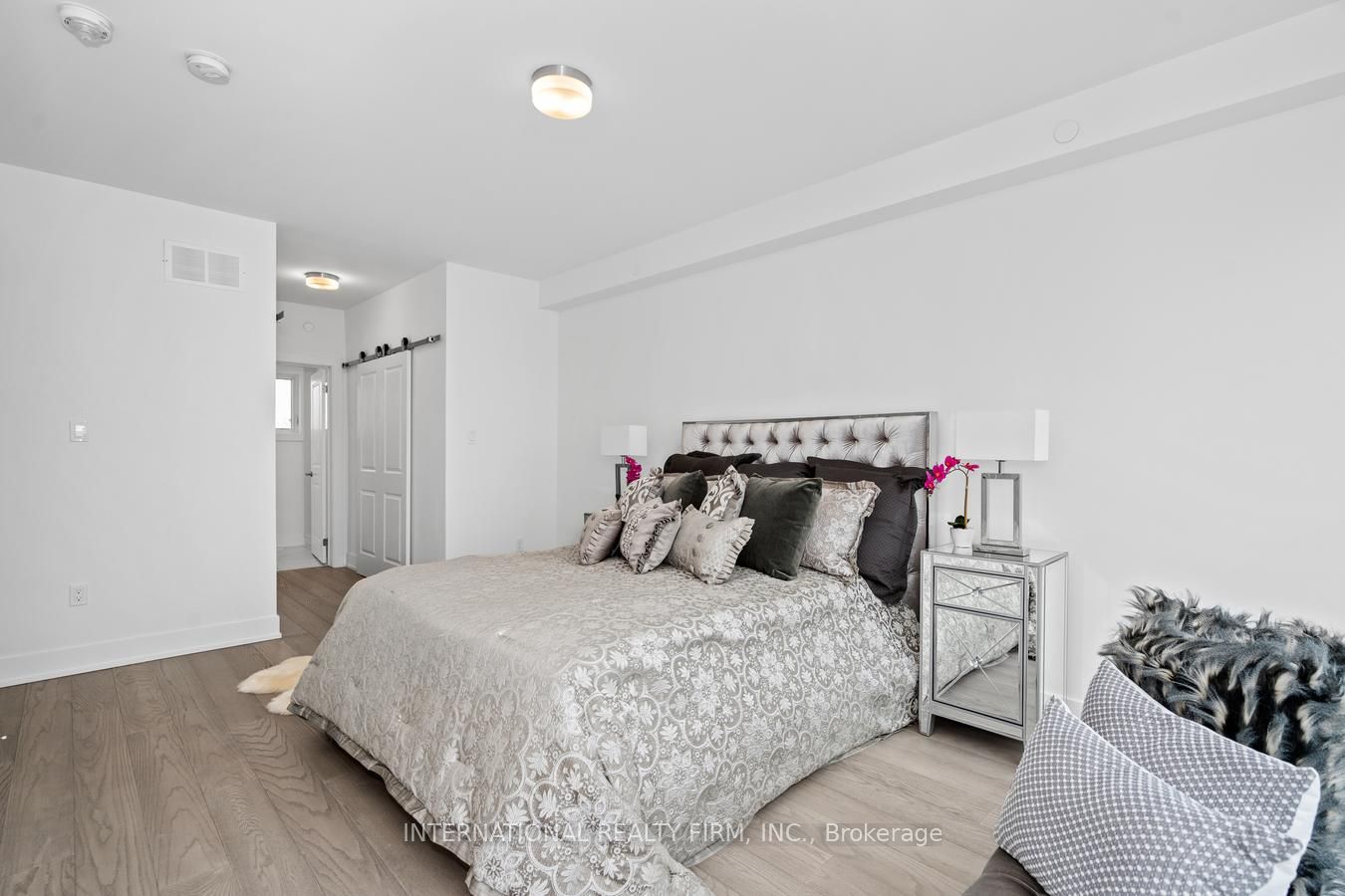 1 Hartman Avenue #5