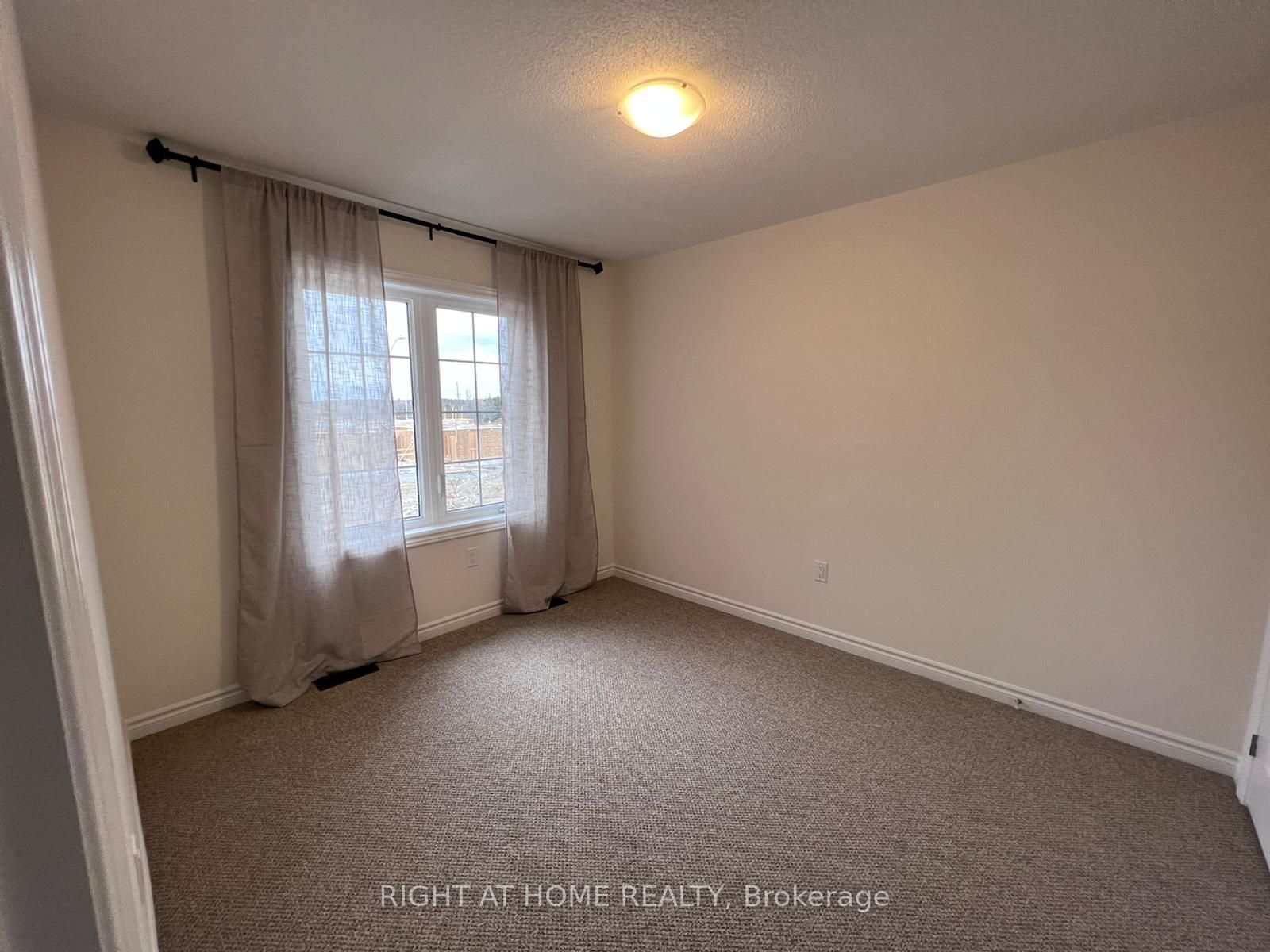 2250 Grainger Loop