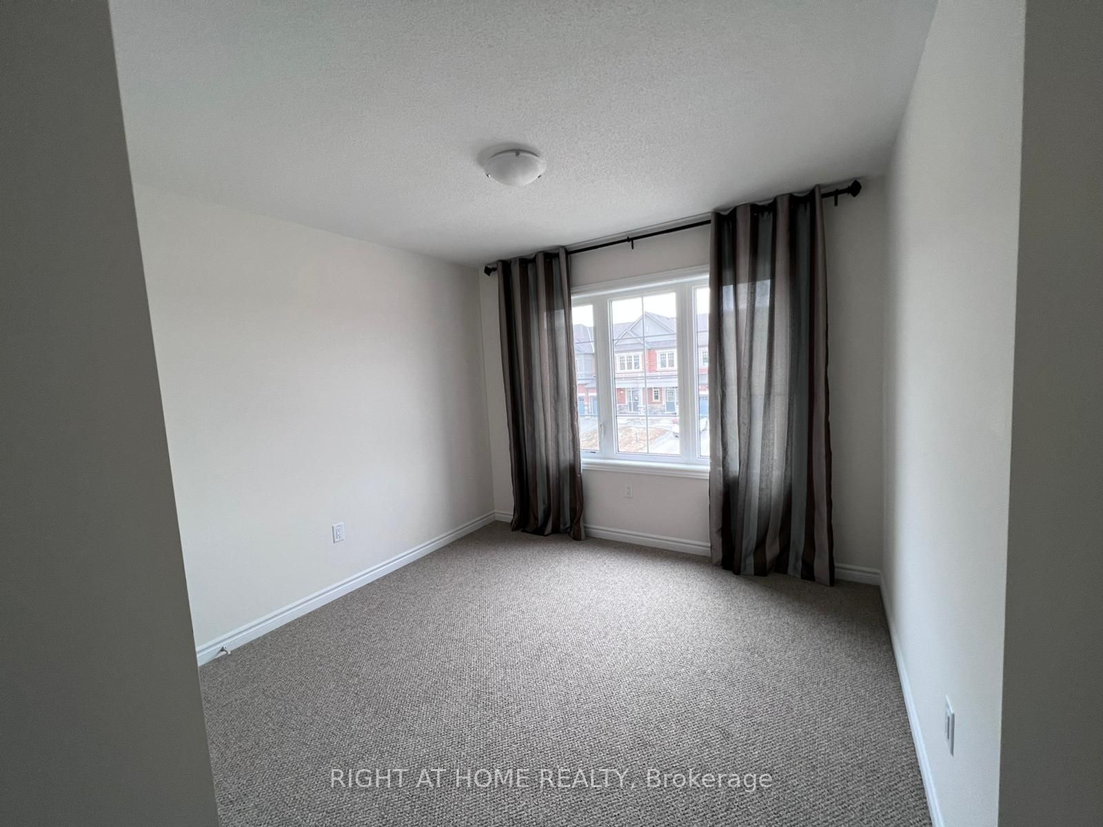 2250 Grainger Loop