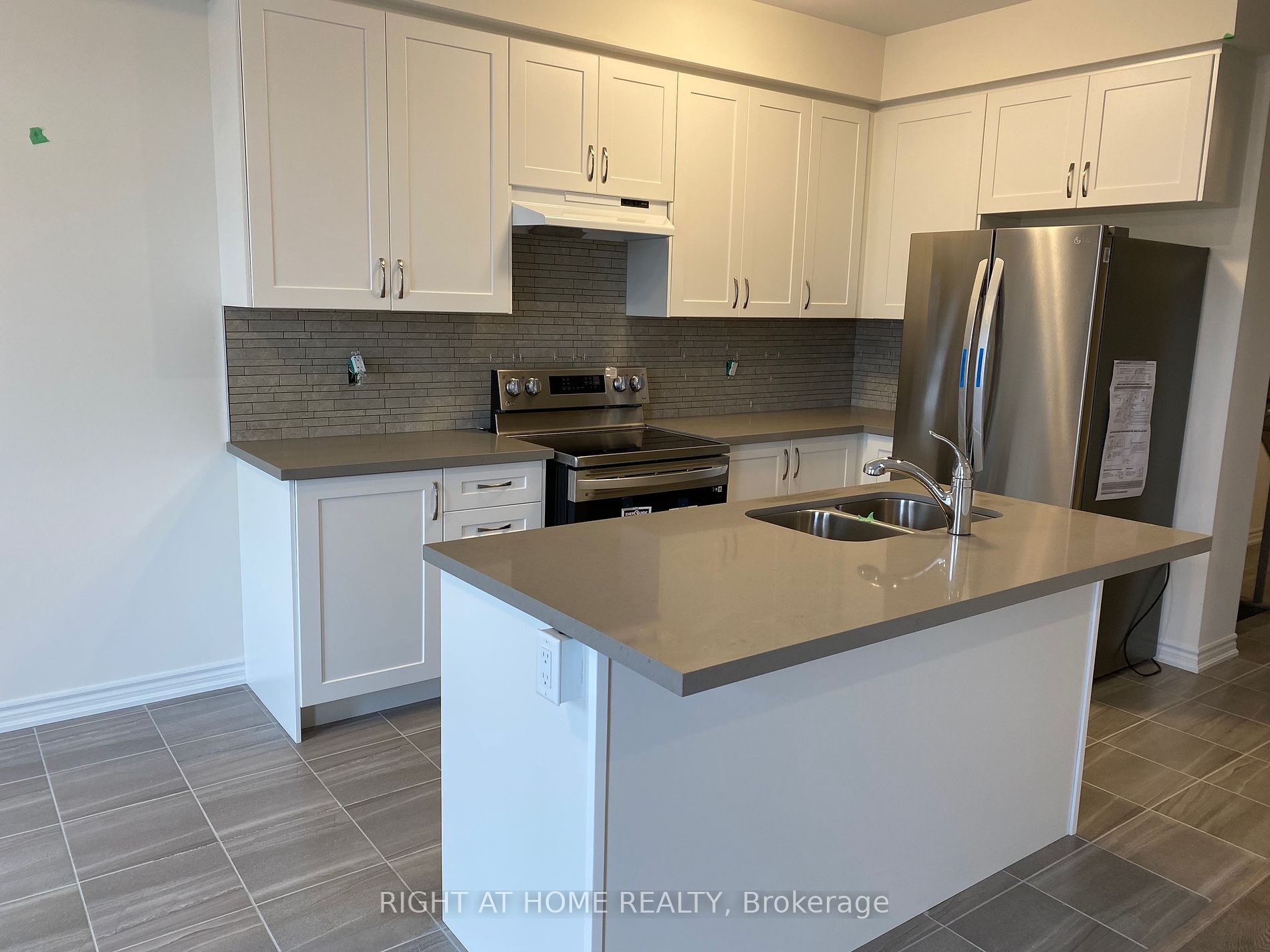 2250 Grainger Loop