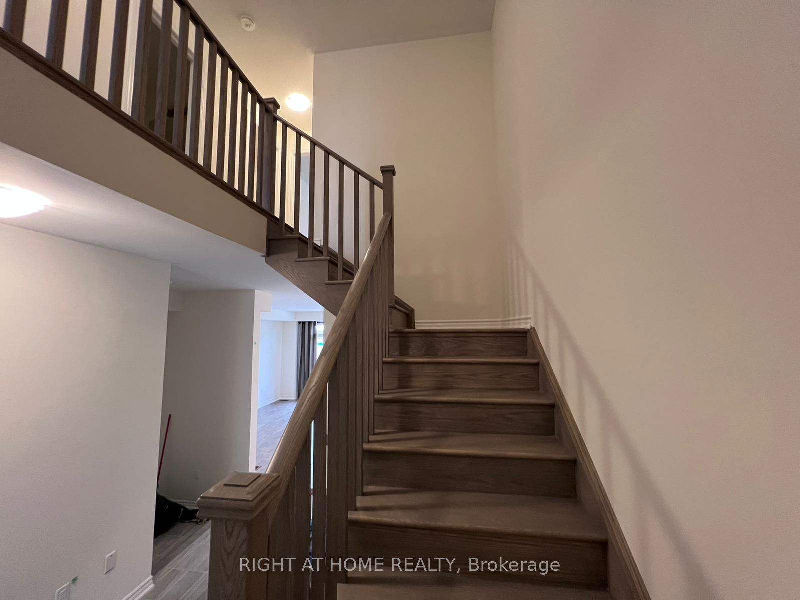 2250 Grainger Loop