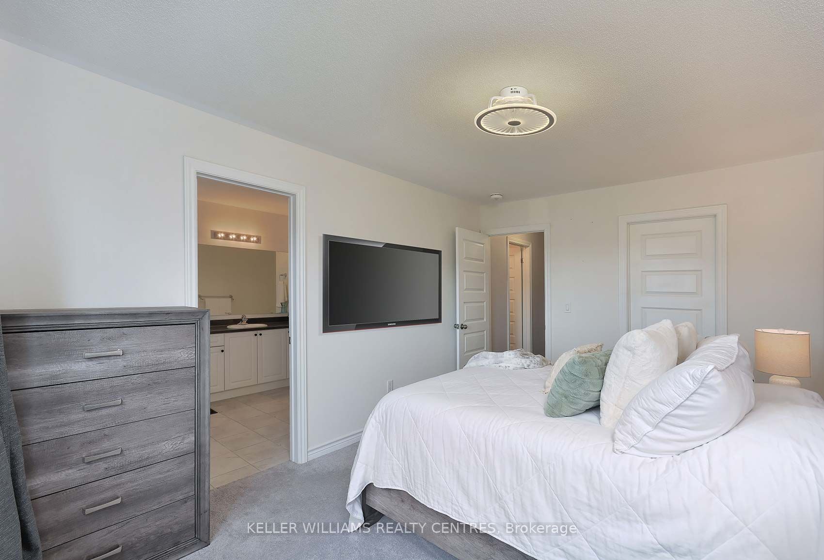 29 Anne Pegg Cres