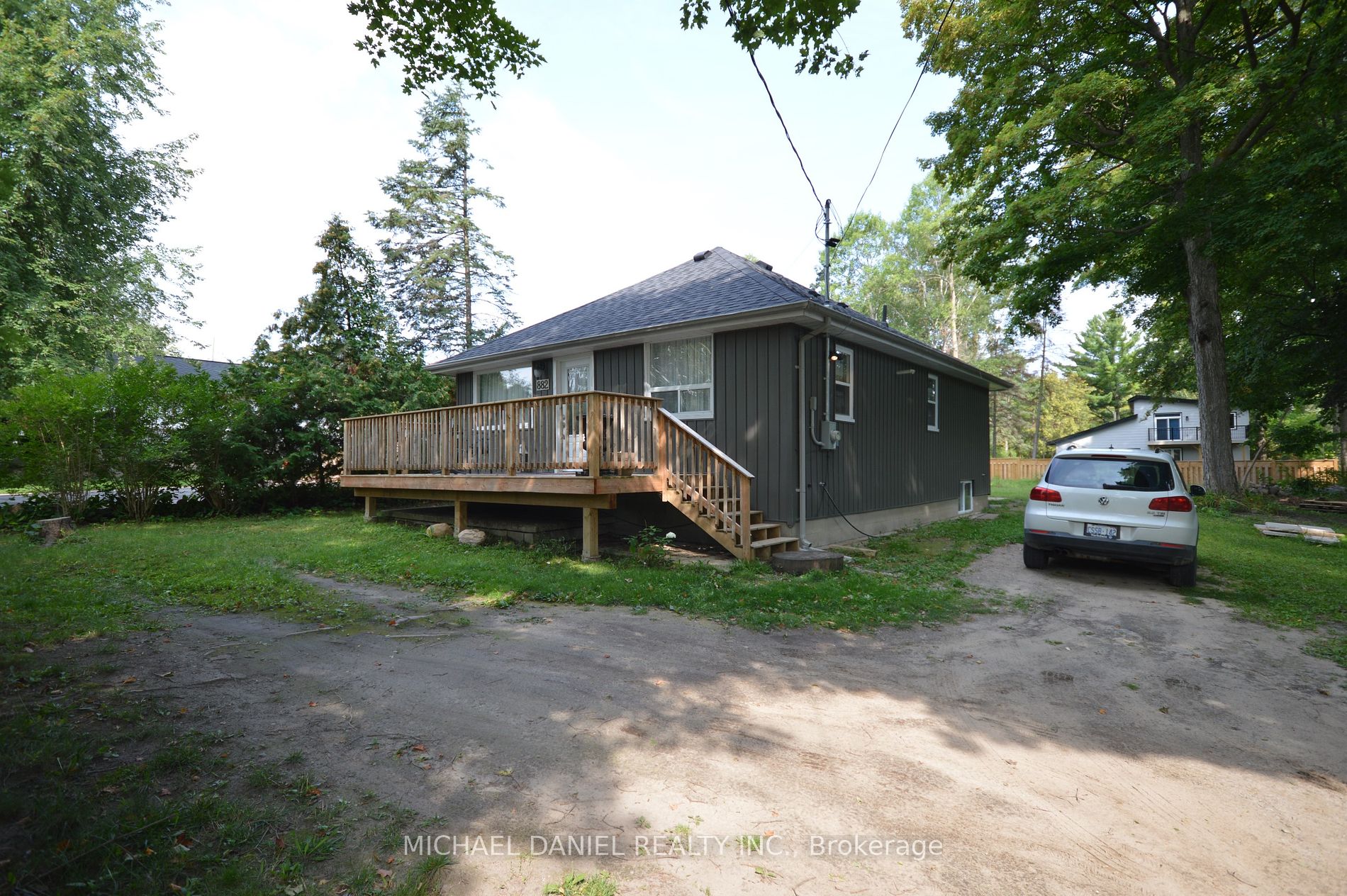 882 Kennedy Rd