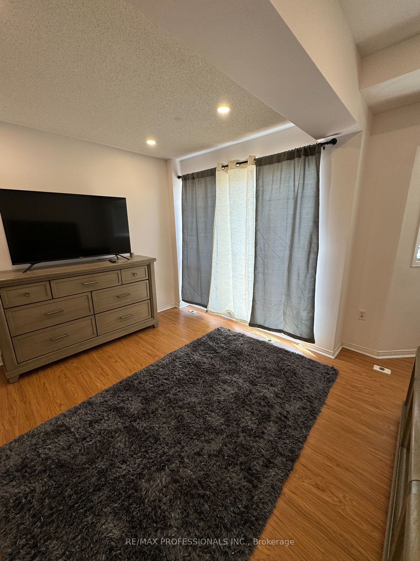 15 Cornell Meadows Avenue, #A206