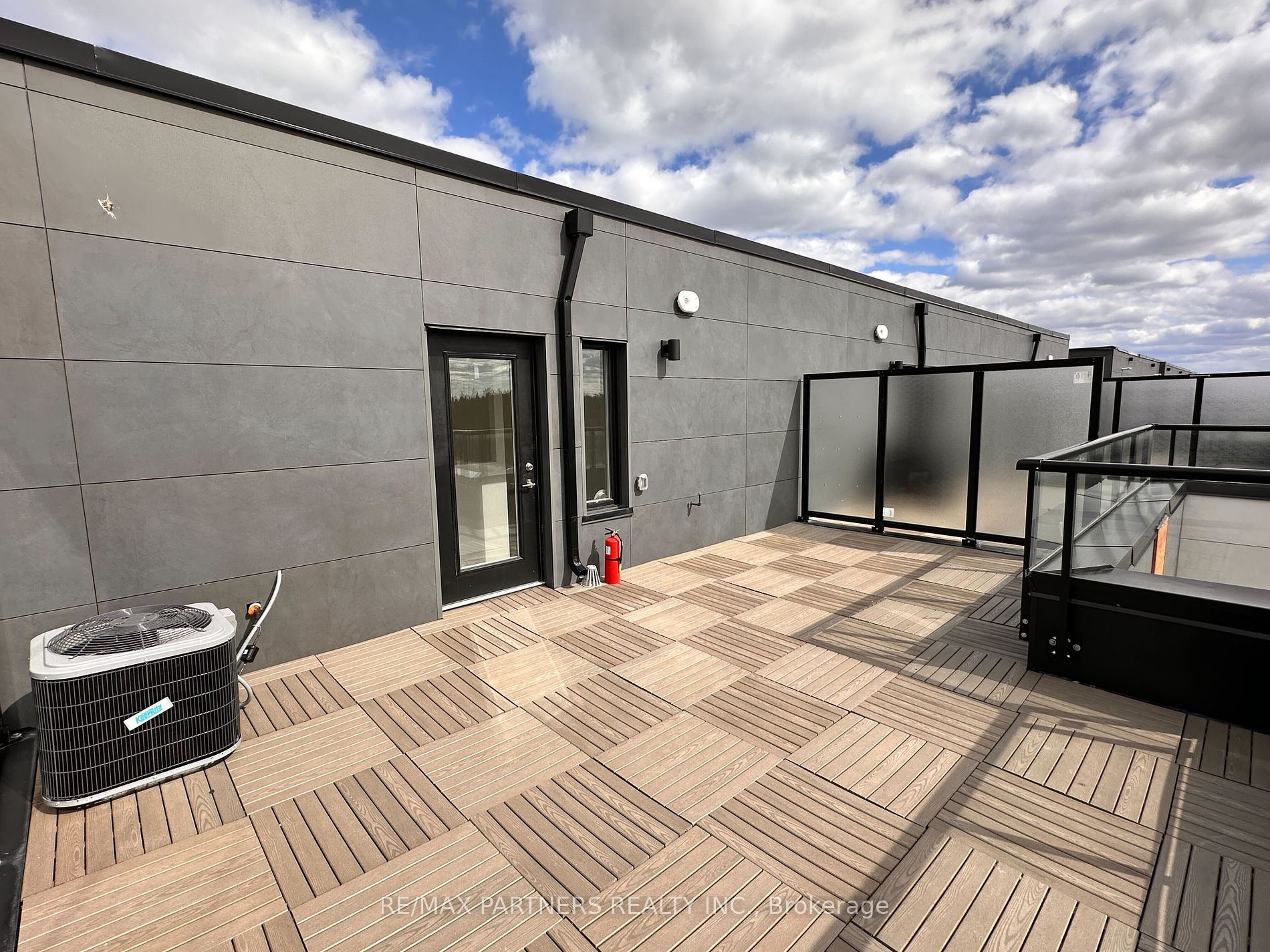 6 Steckley House Lane, #311