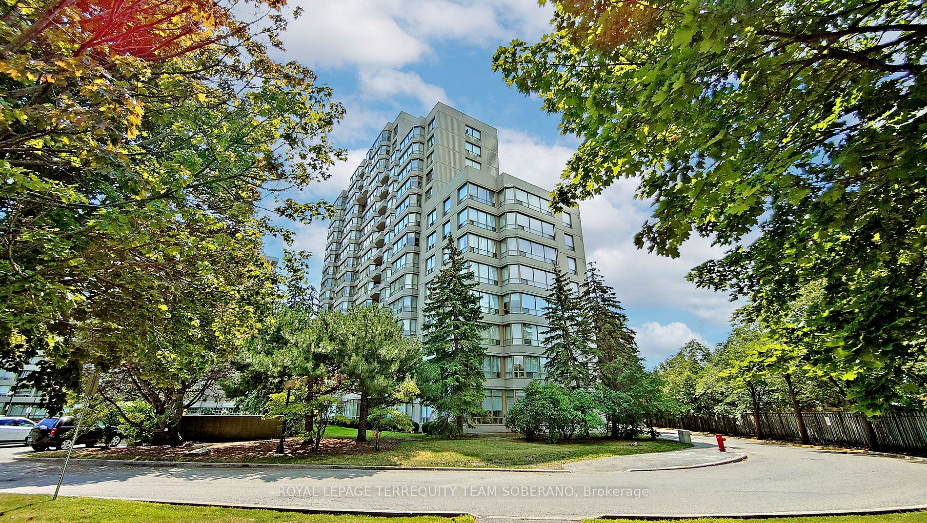 7 Townsgate Dr, #312