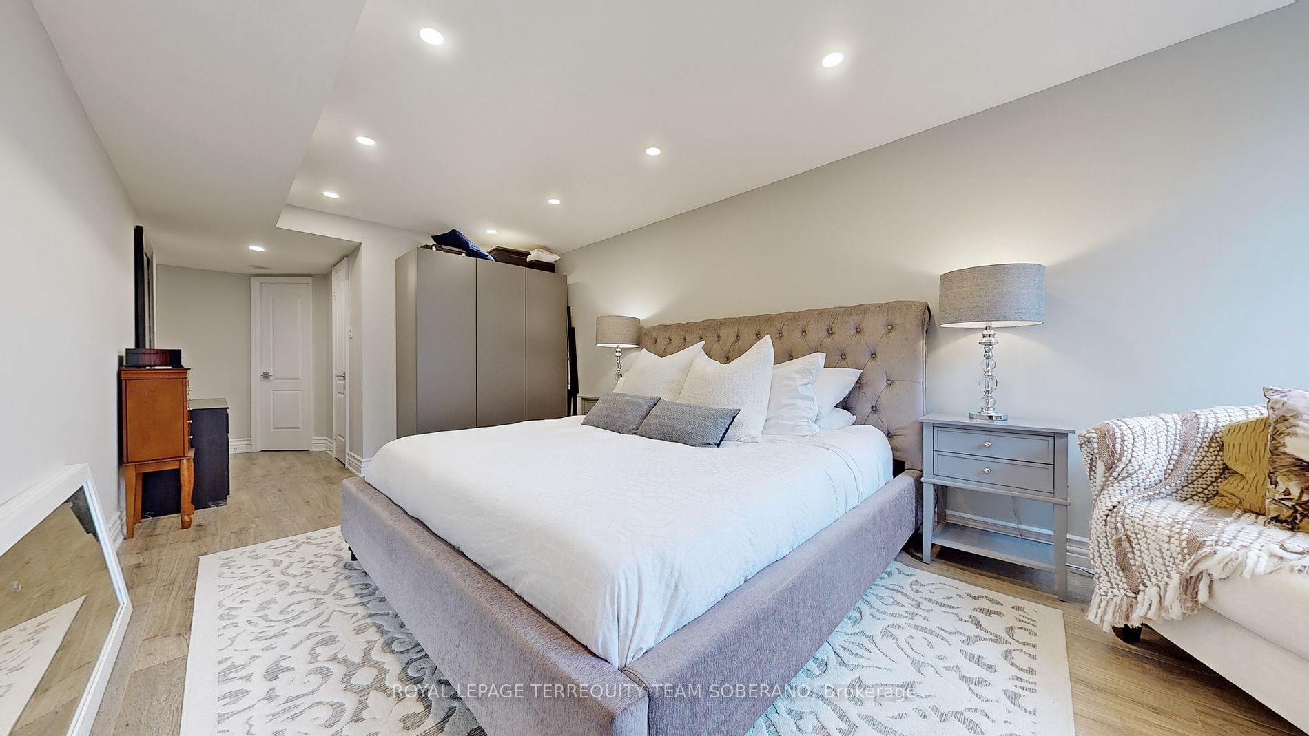 7 Townsgate Dr, #312
