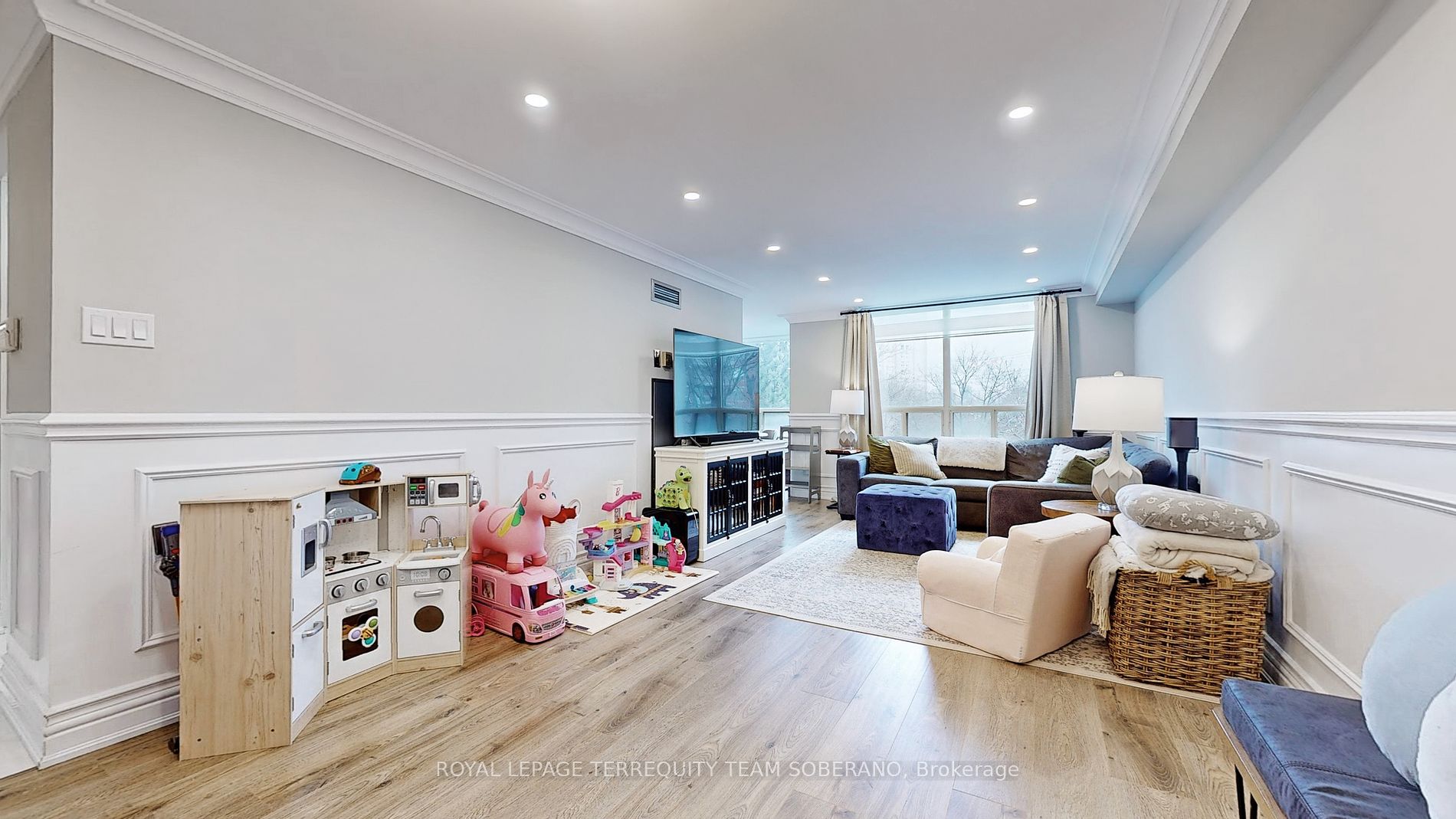 7 Townsgate Dr, #312