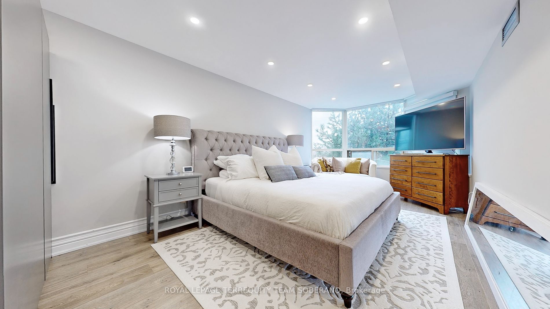 7 Townsgate Dr, #312