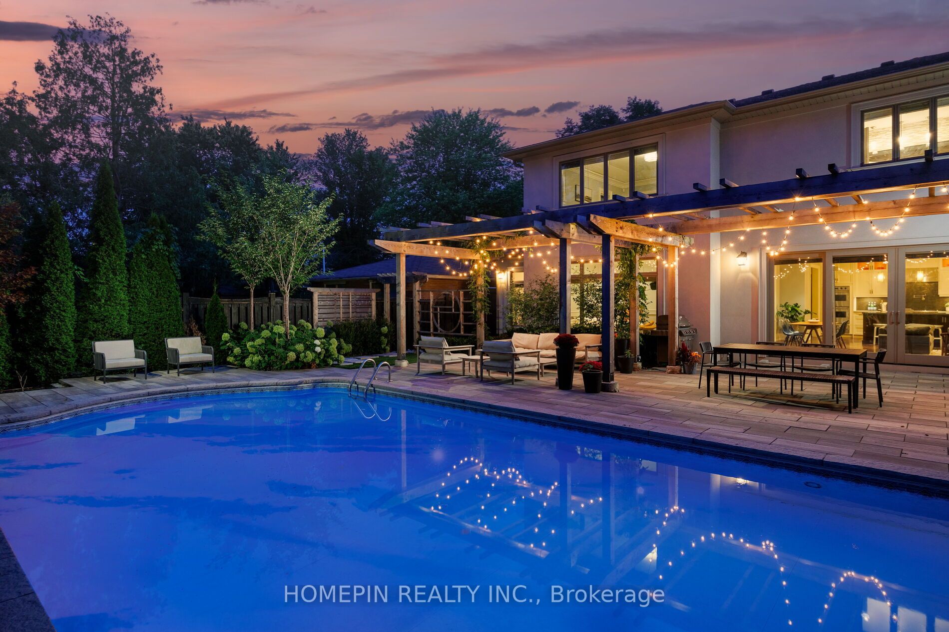 5 Callahan Rd