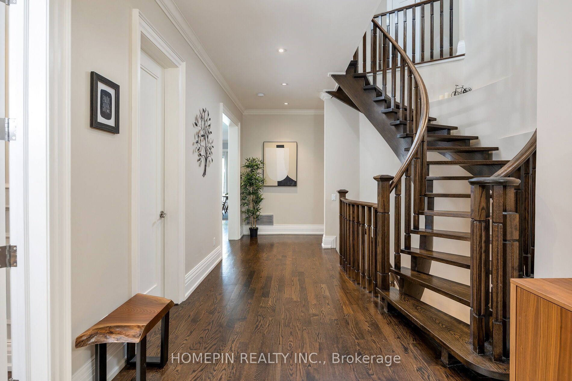 5 Callahan Rd