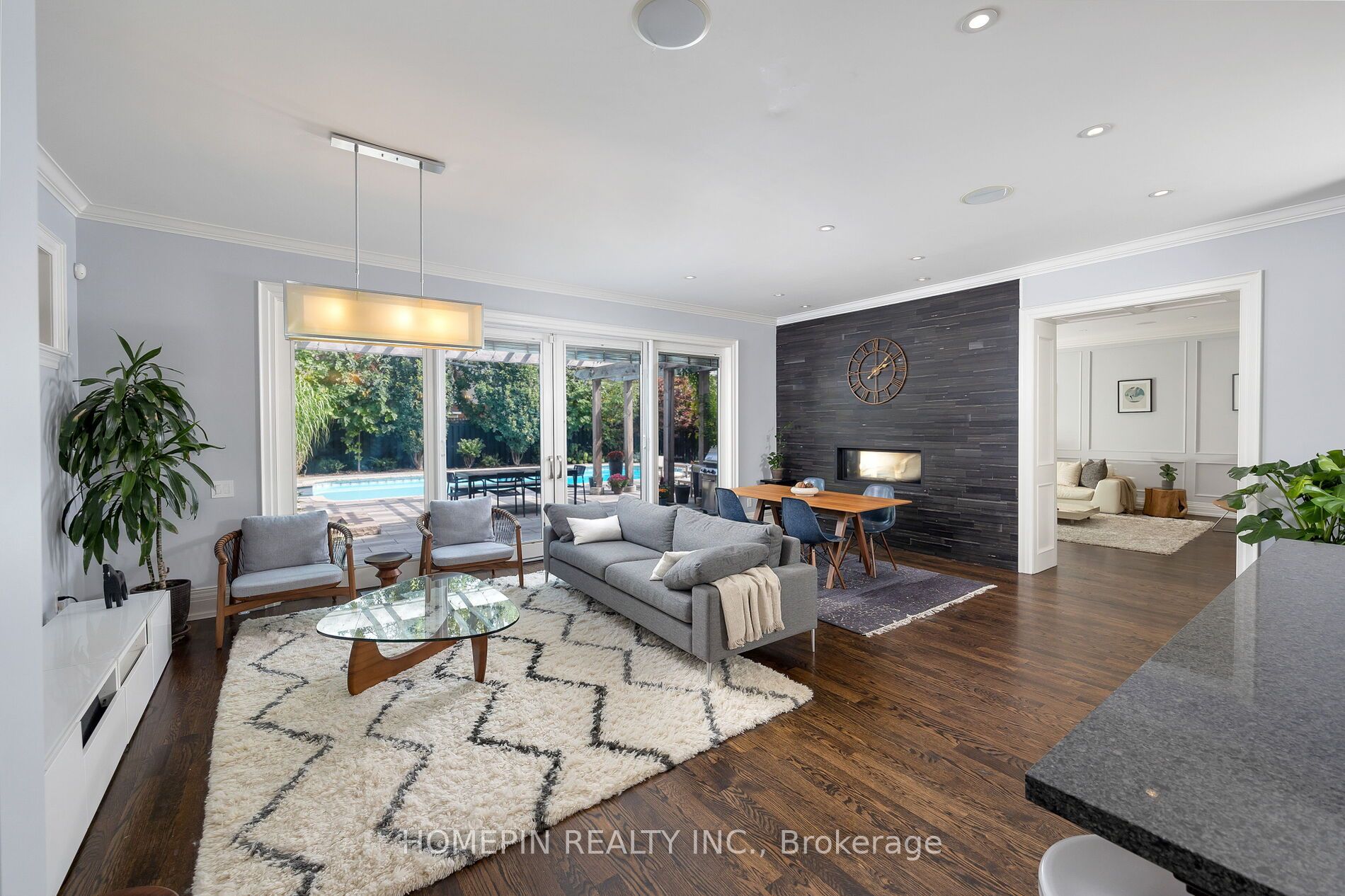 5 Callahan Rd