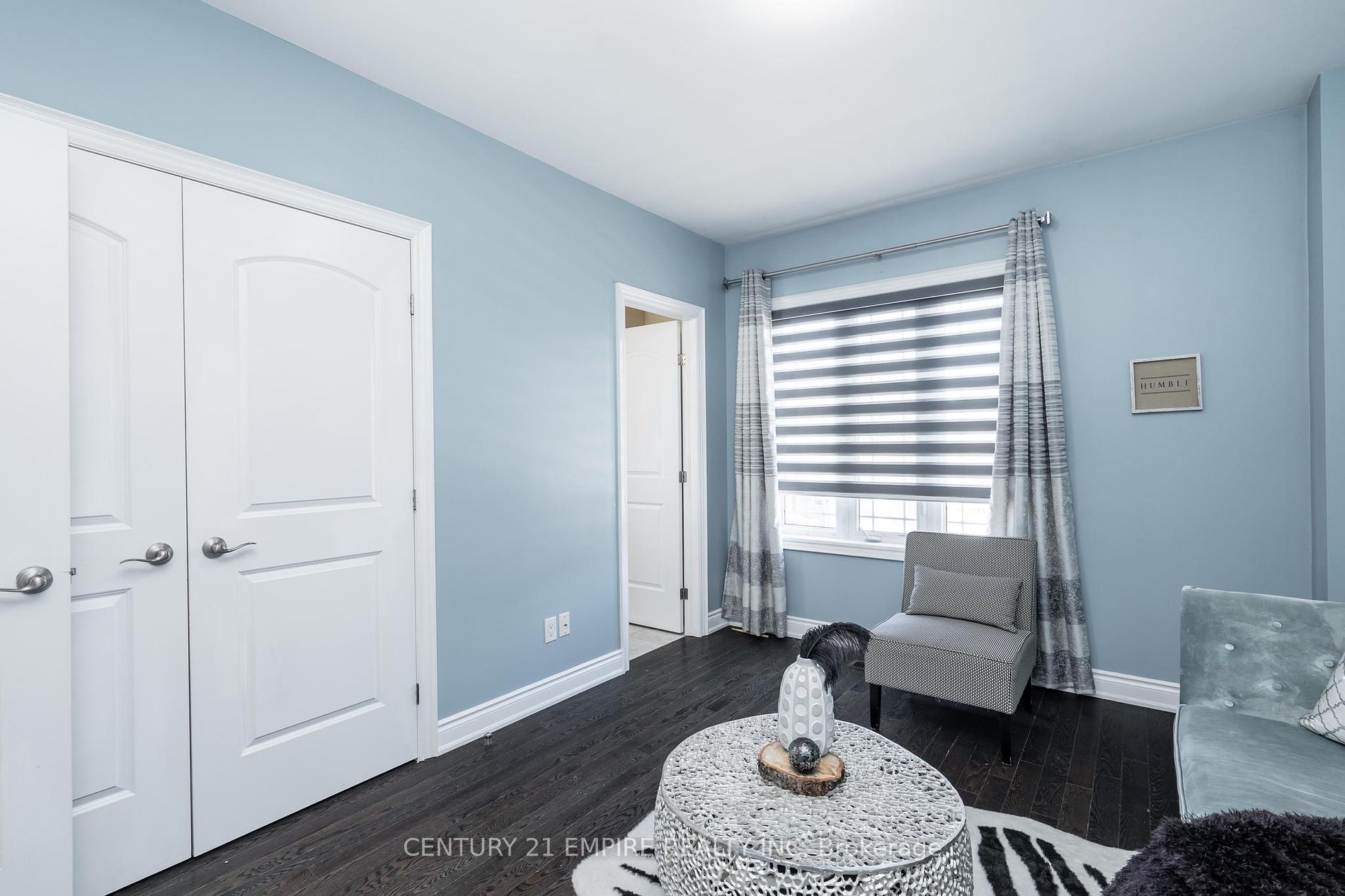 125 Chesney Crescent