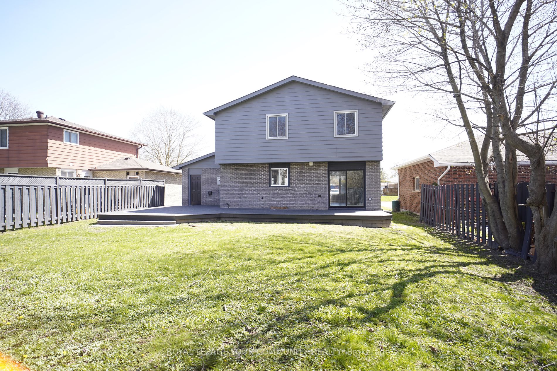 196 Mackenzie St