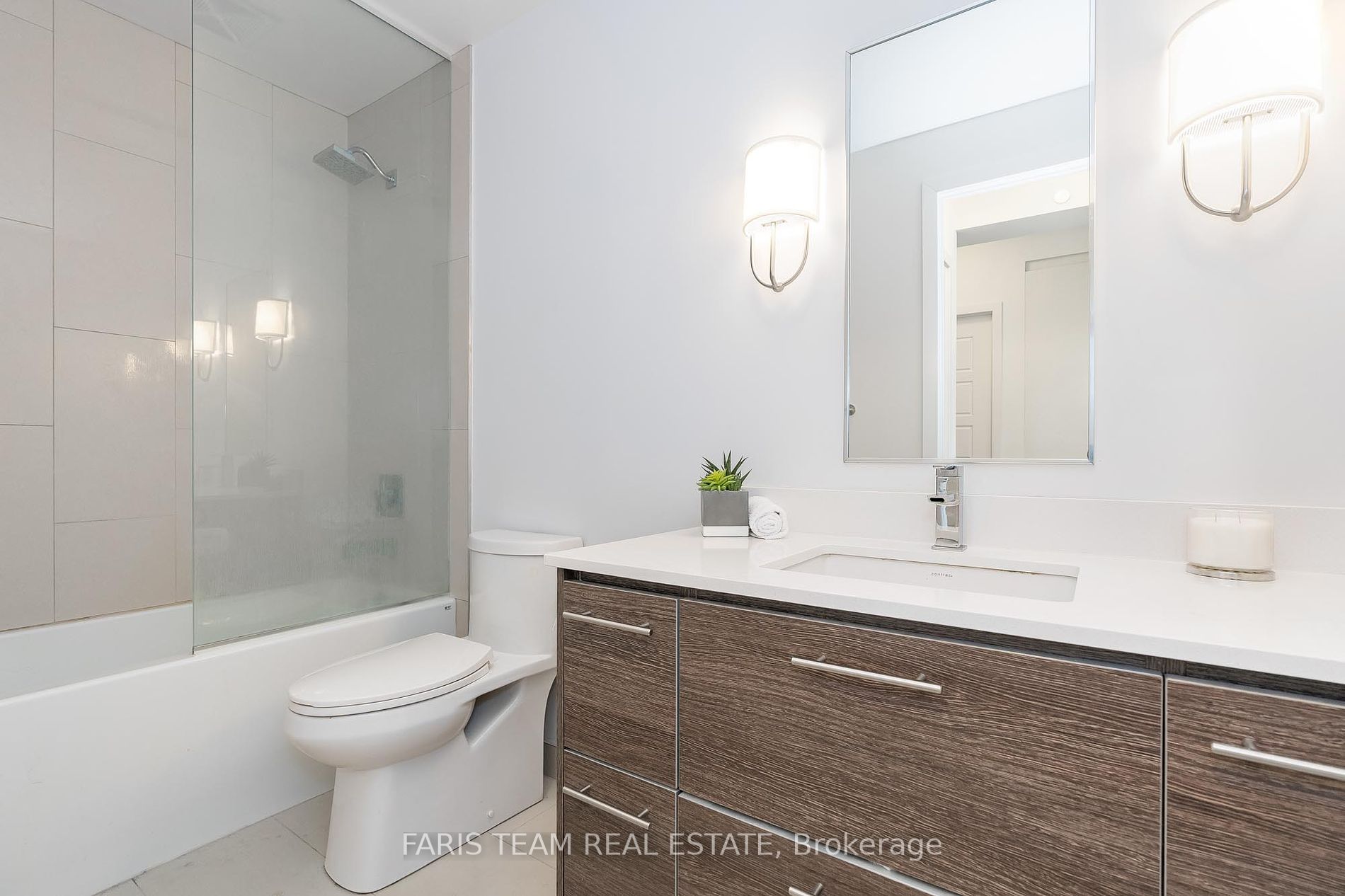 241 Sea Ray Ave, #305