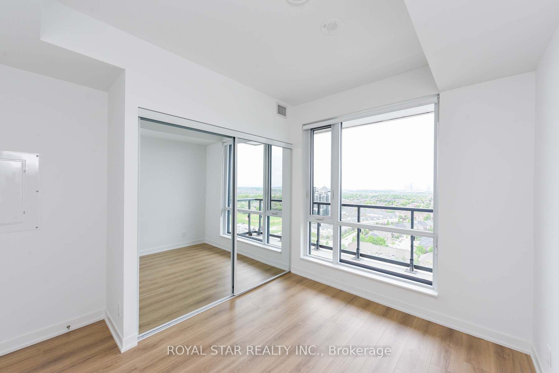 7950 Bathurst Street, #2011