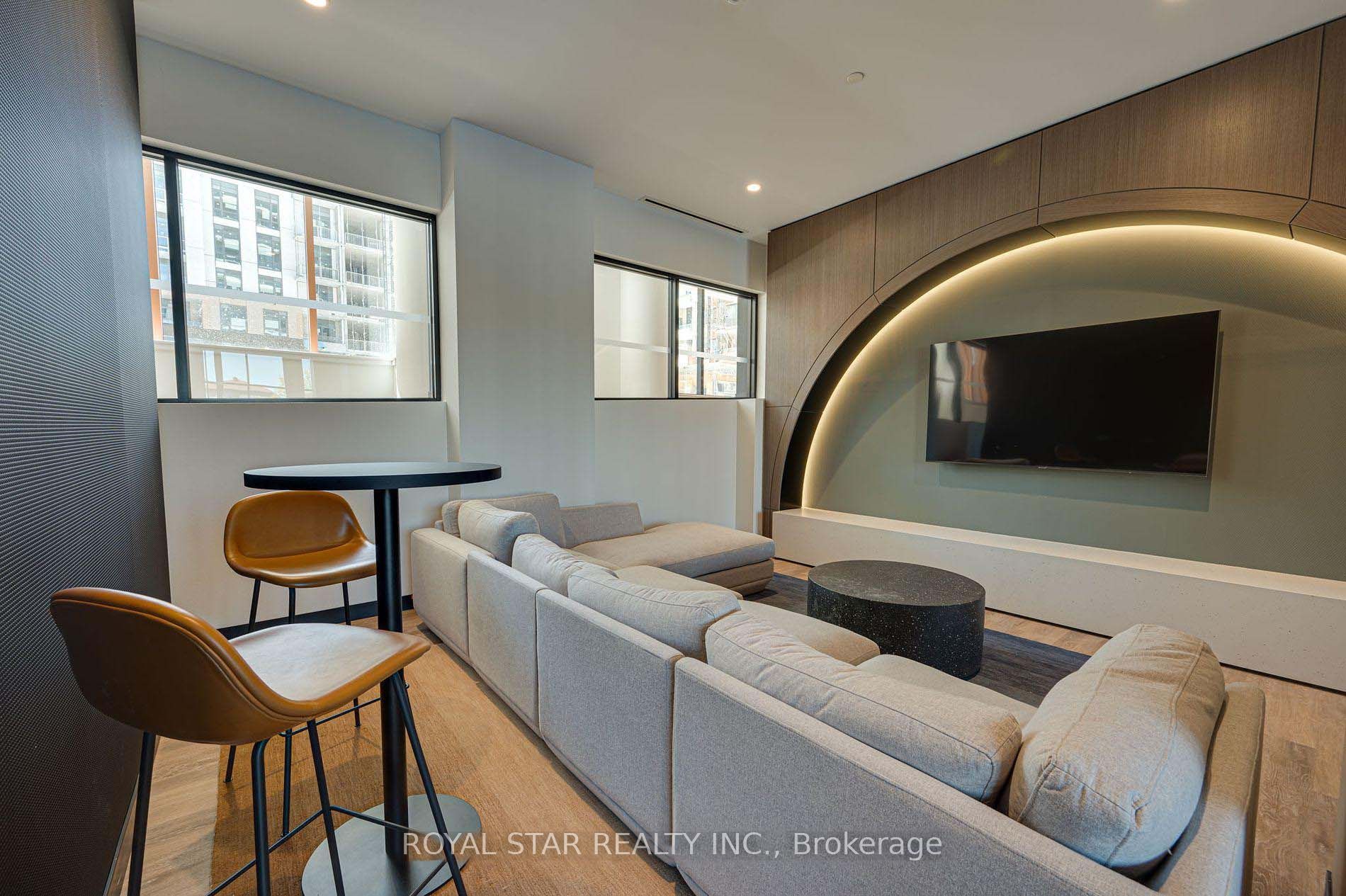 7950 Bathurst Street, #2011