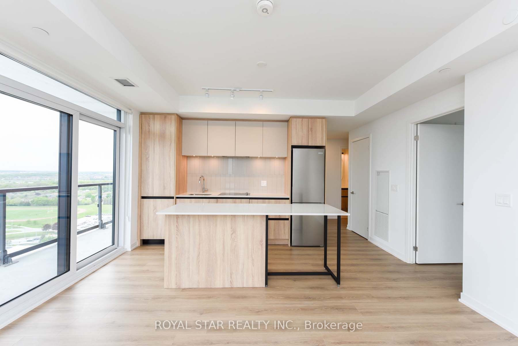 7950 Bathurst Street, #2011