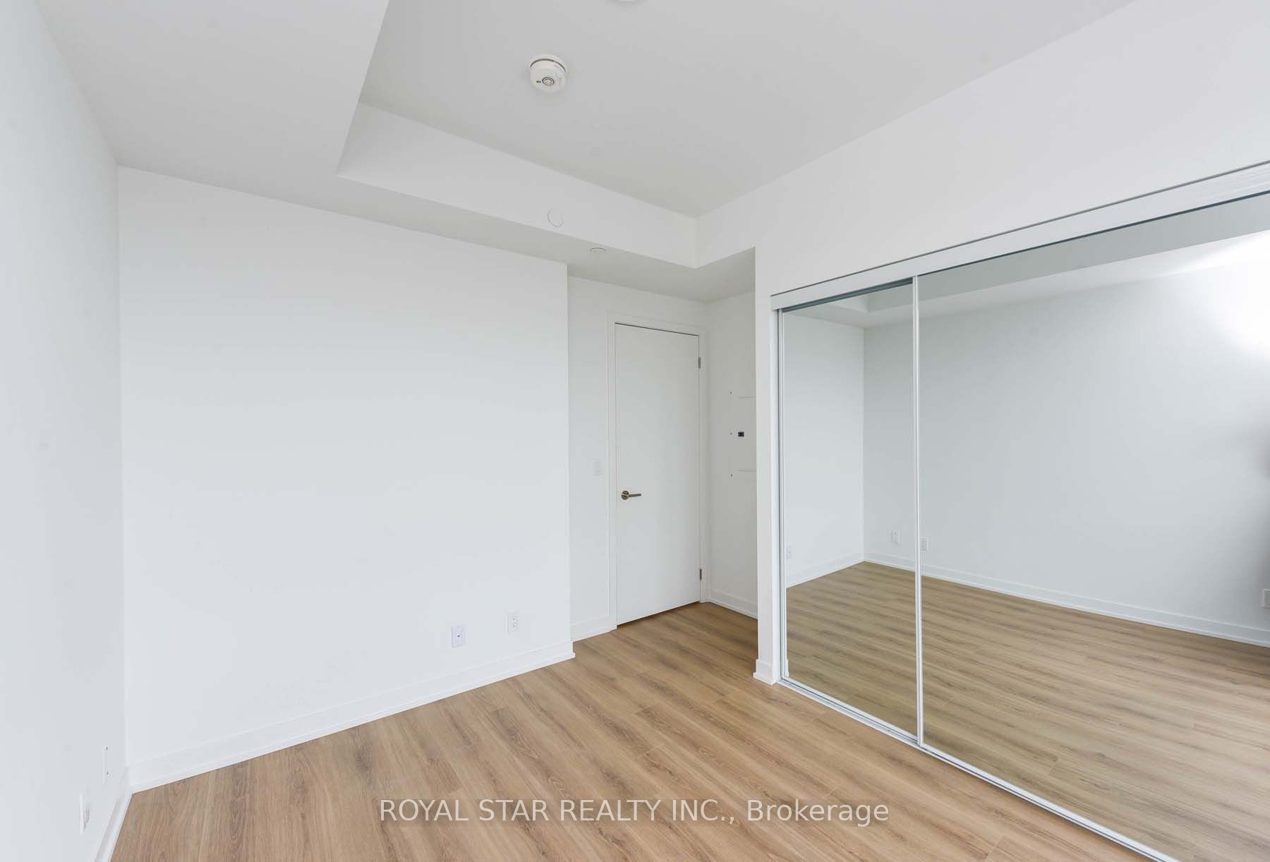 7950 Bathurst Street, #2011