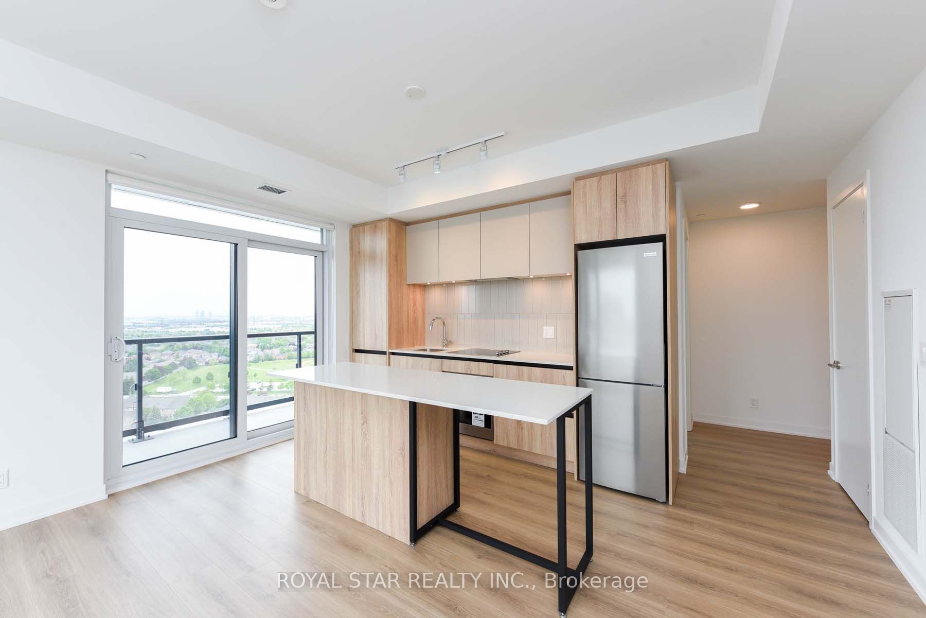 7950 Bathurst Street, #2011