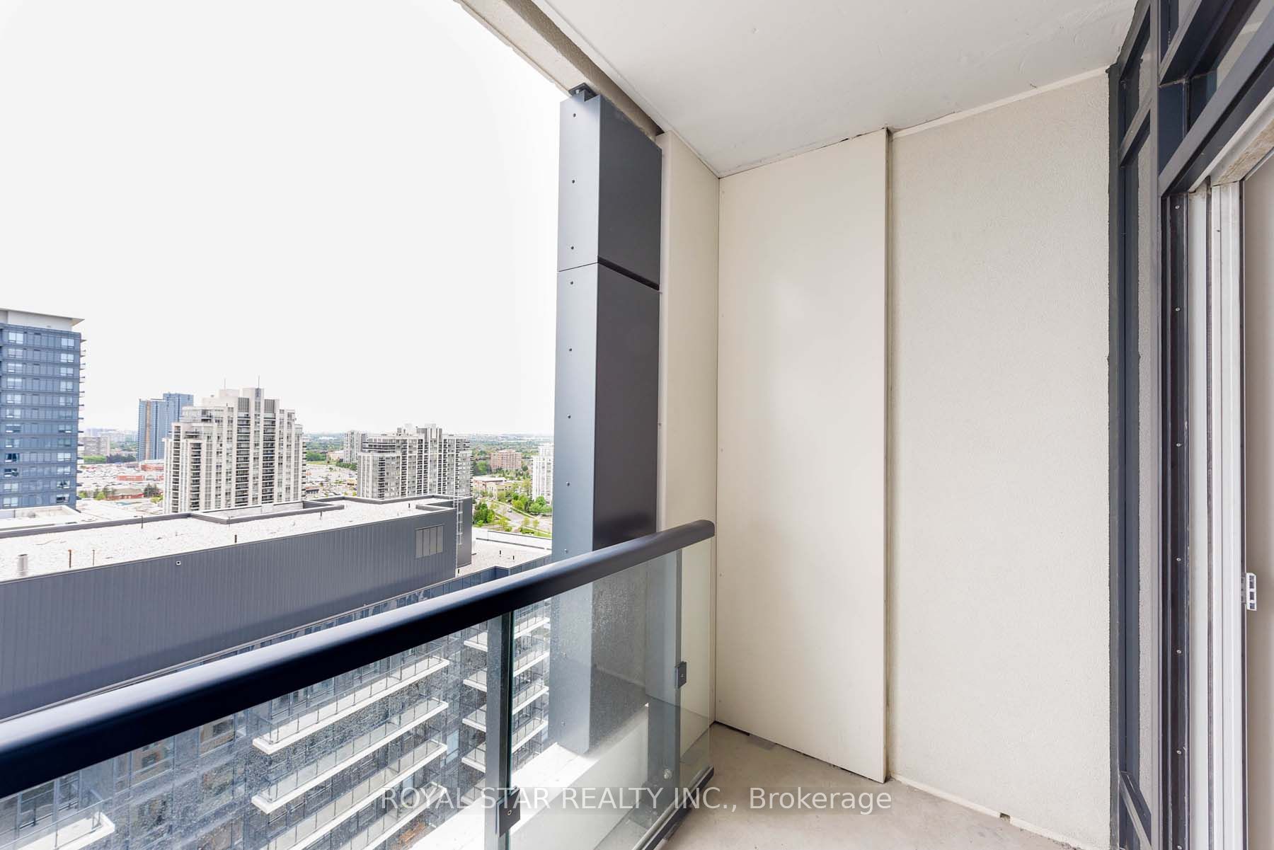 7950 Bathurst Street, #2011