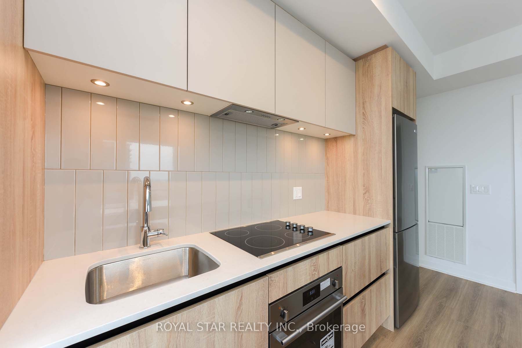 7950 Bathurst Street, #2011