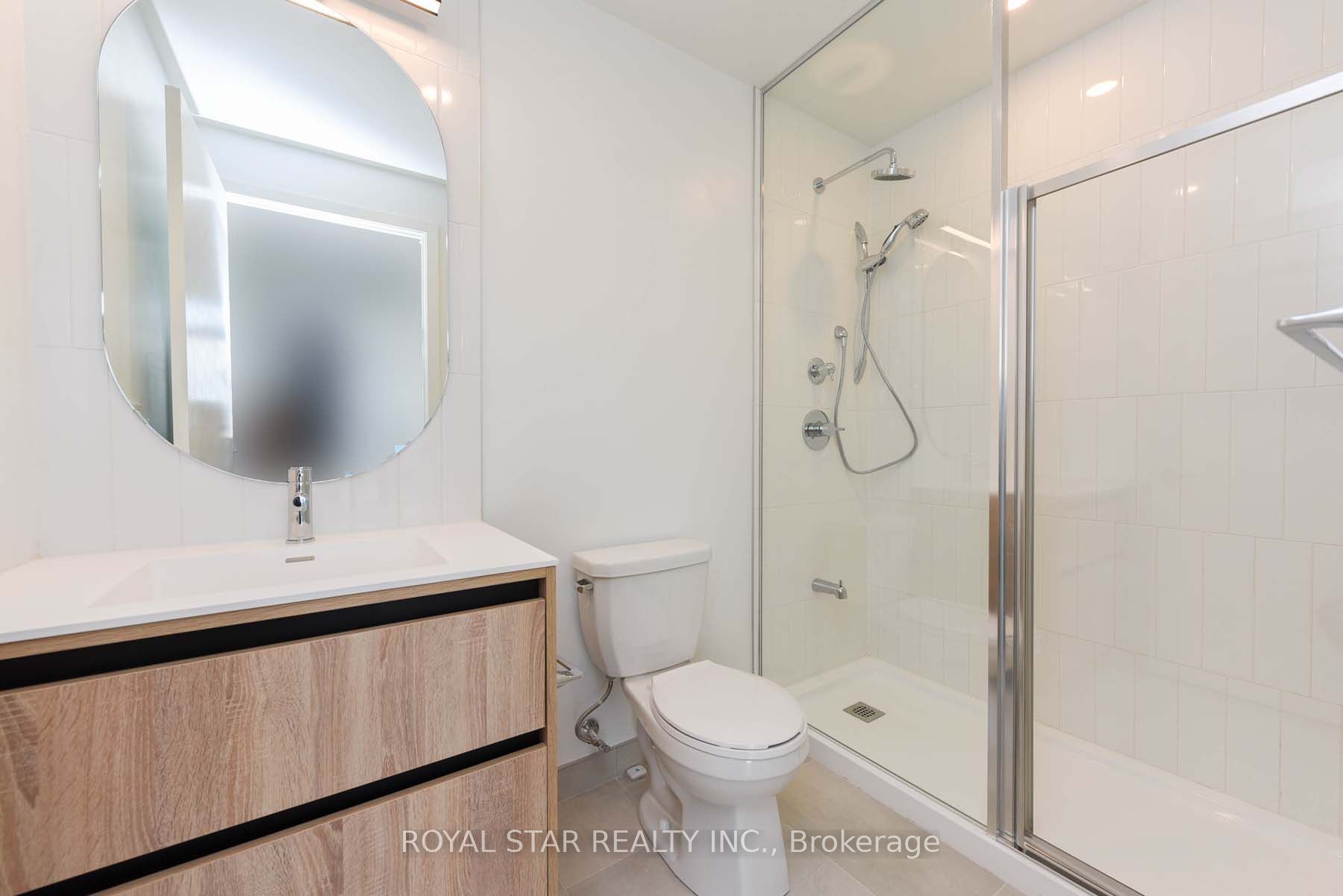 7950 Bathurst Street, #2011