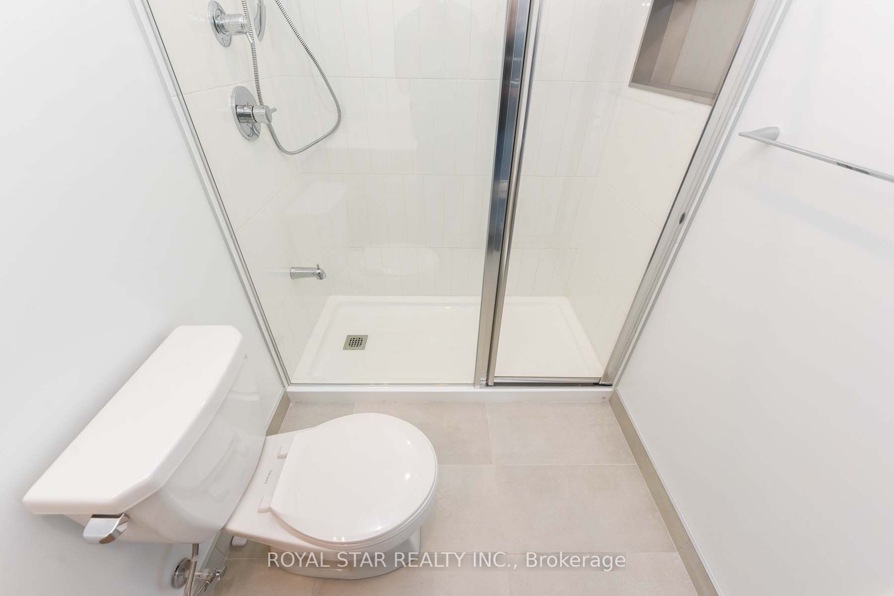 7950 Bathurst Street, #2011