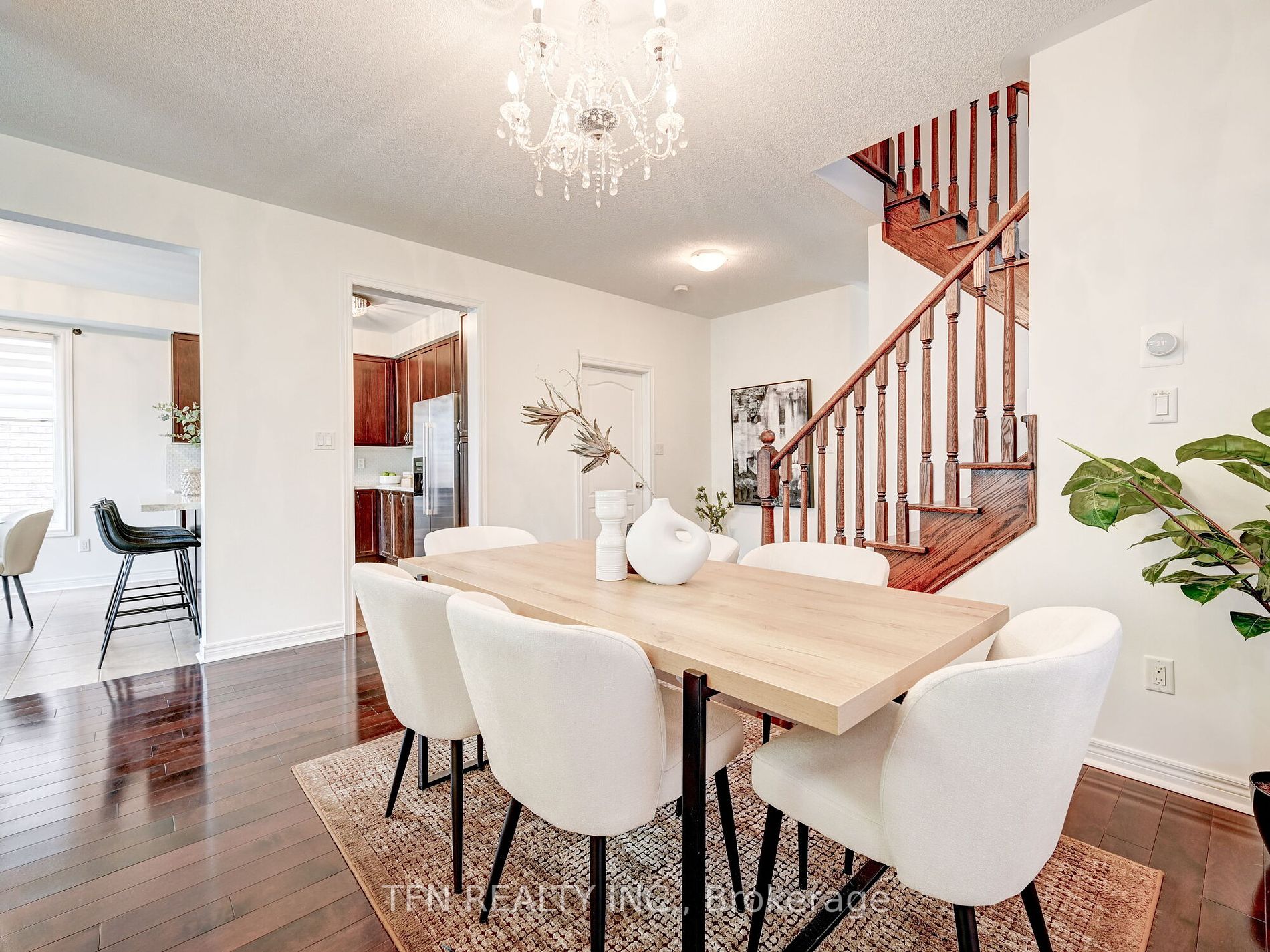 42 Corwin Dr