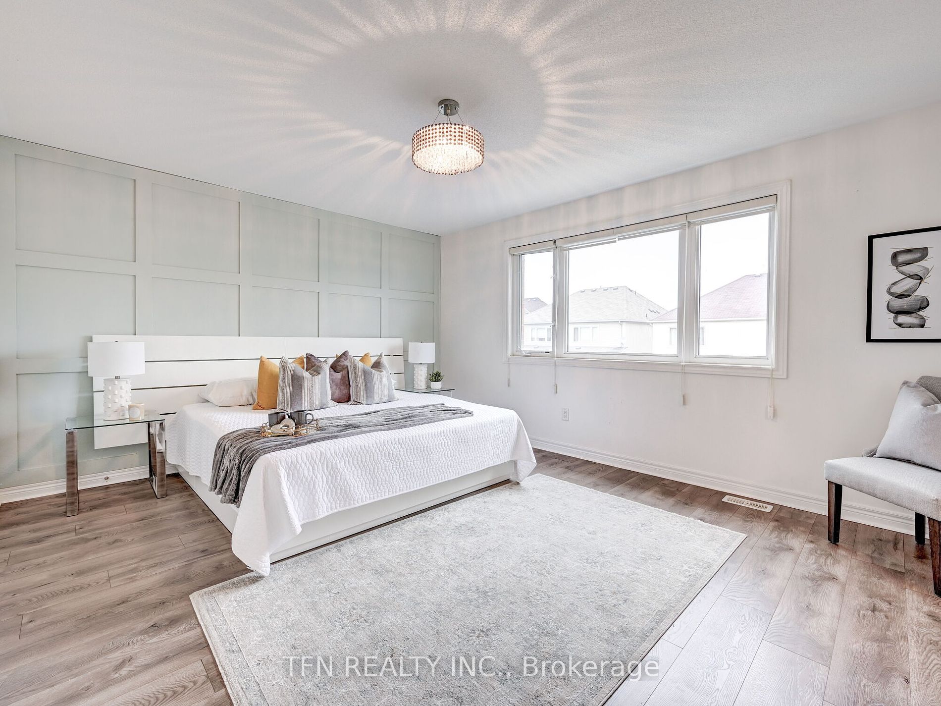 42 Corwin Dr