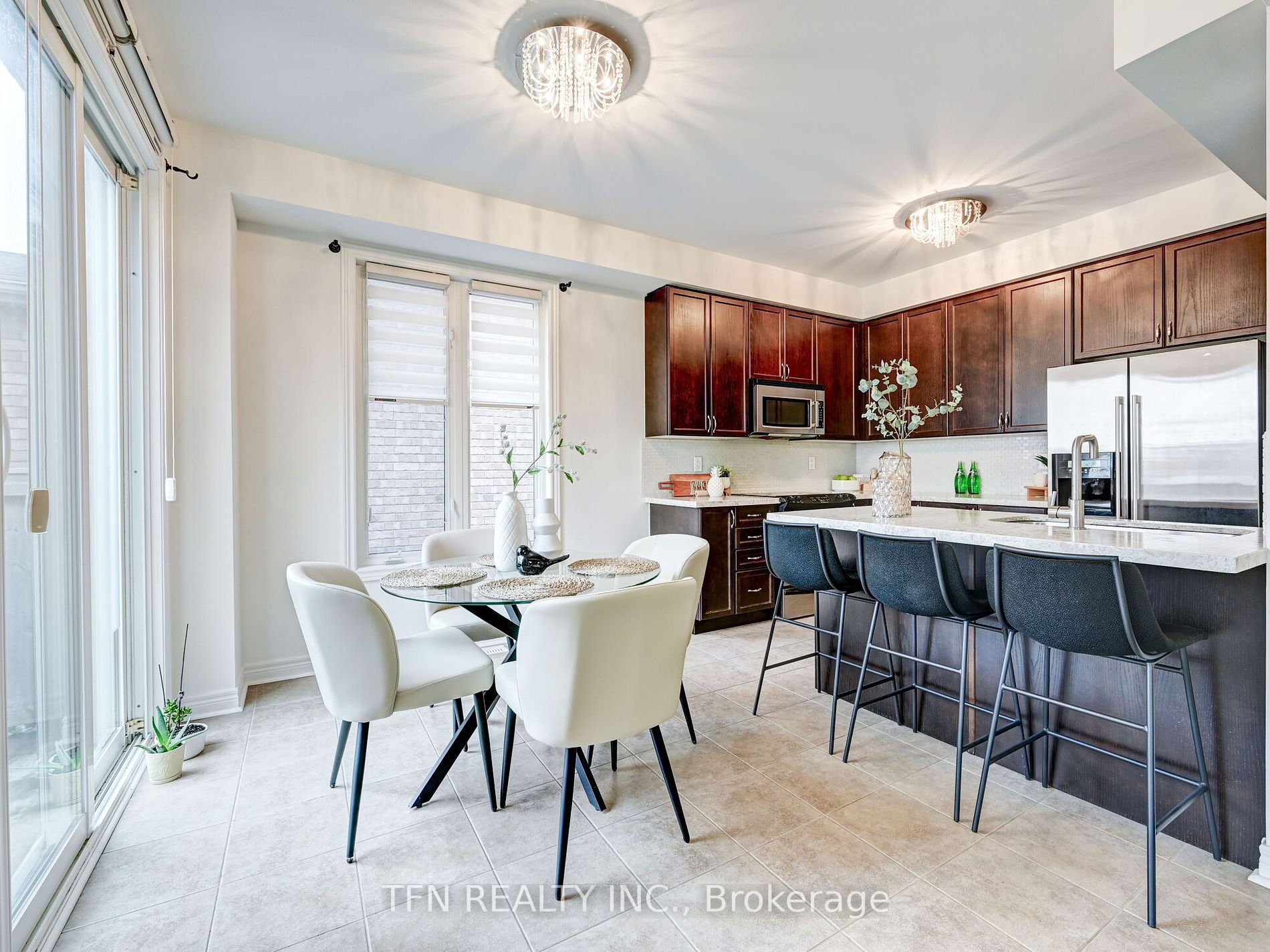 42 Corwin Dr