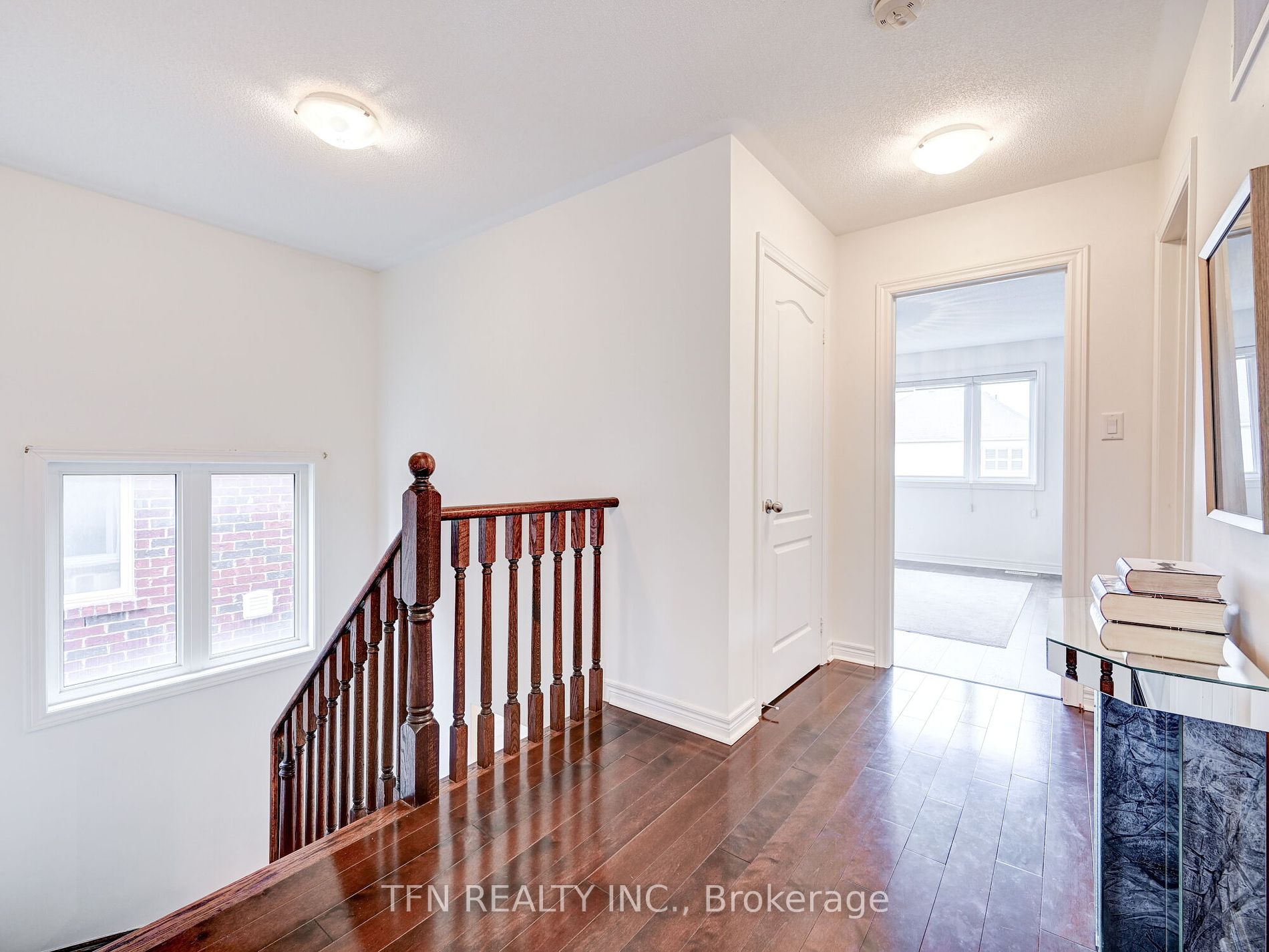 42 Corwin Dr