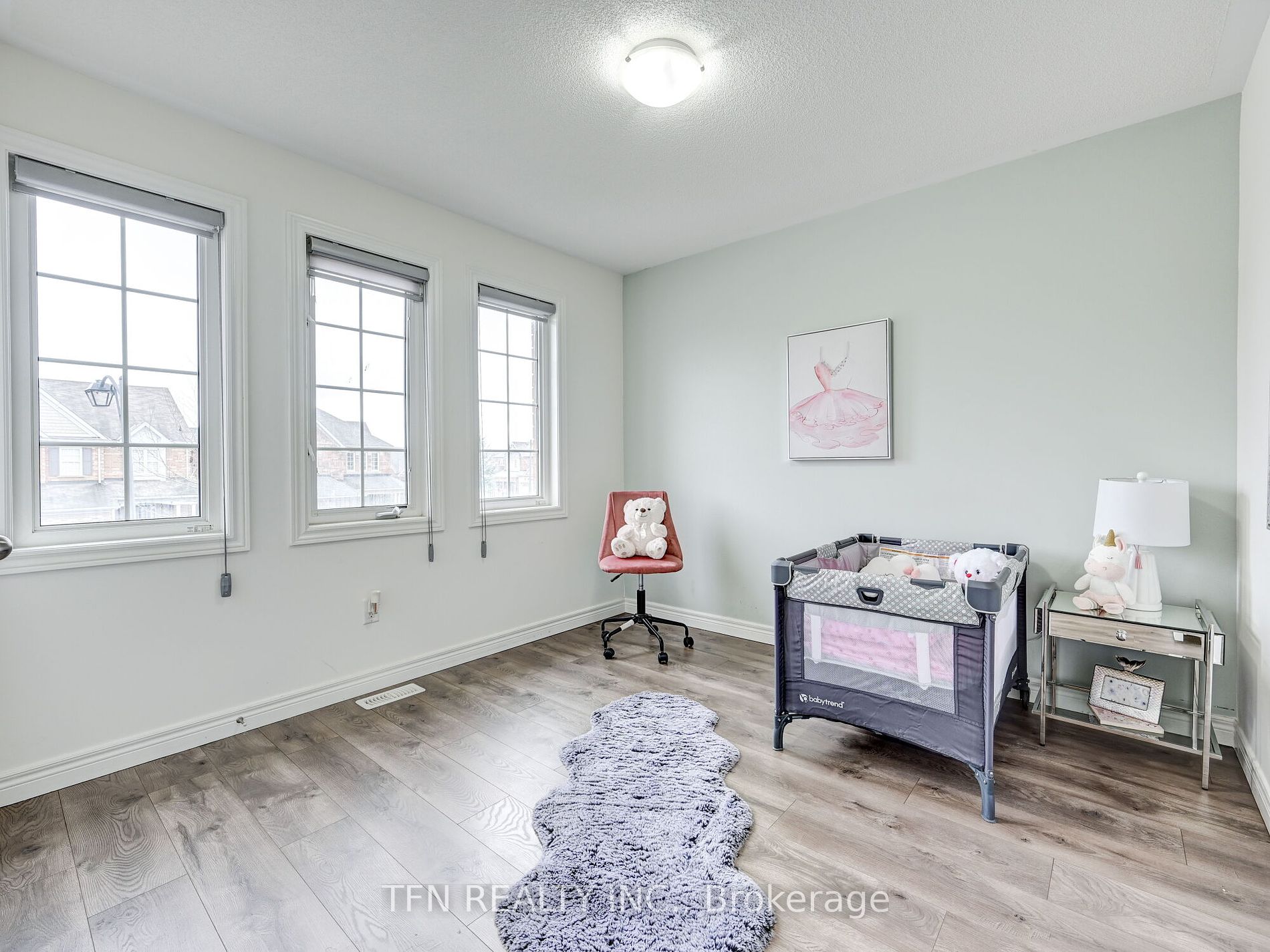 42 Corwin Dr