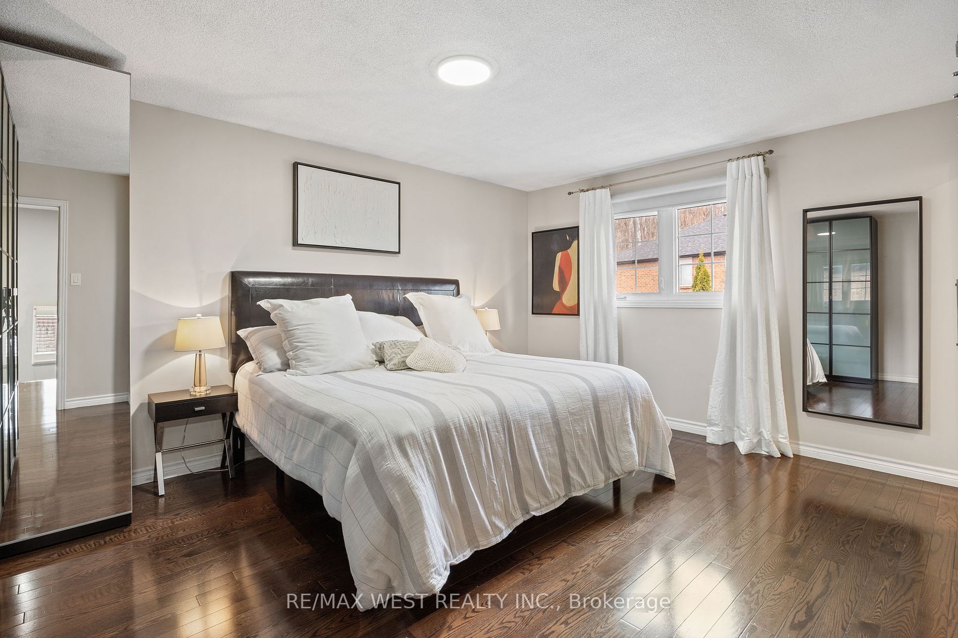 207 Greenock Dr