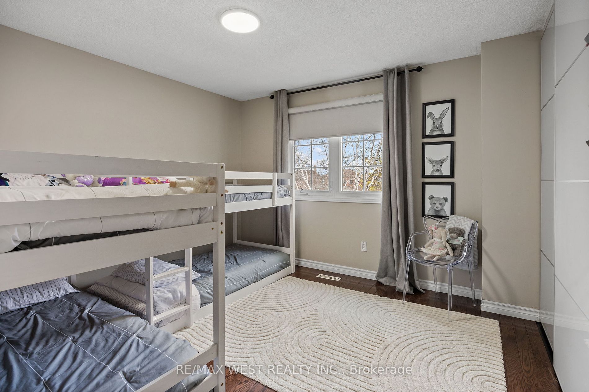 207 Greenock Dr