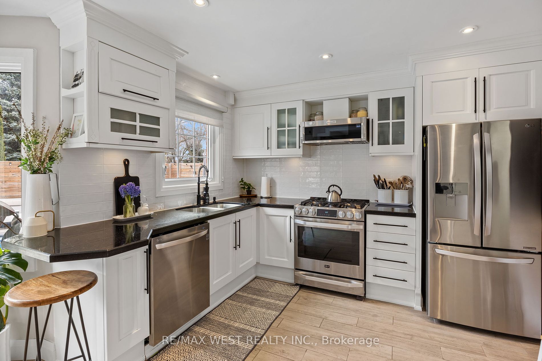 207 Greenock Dr