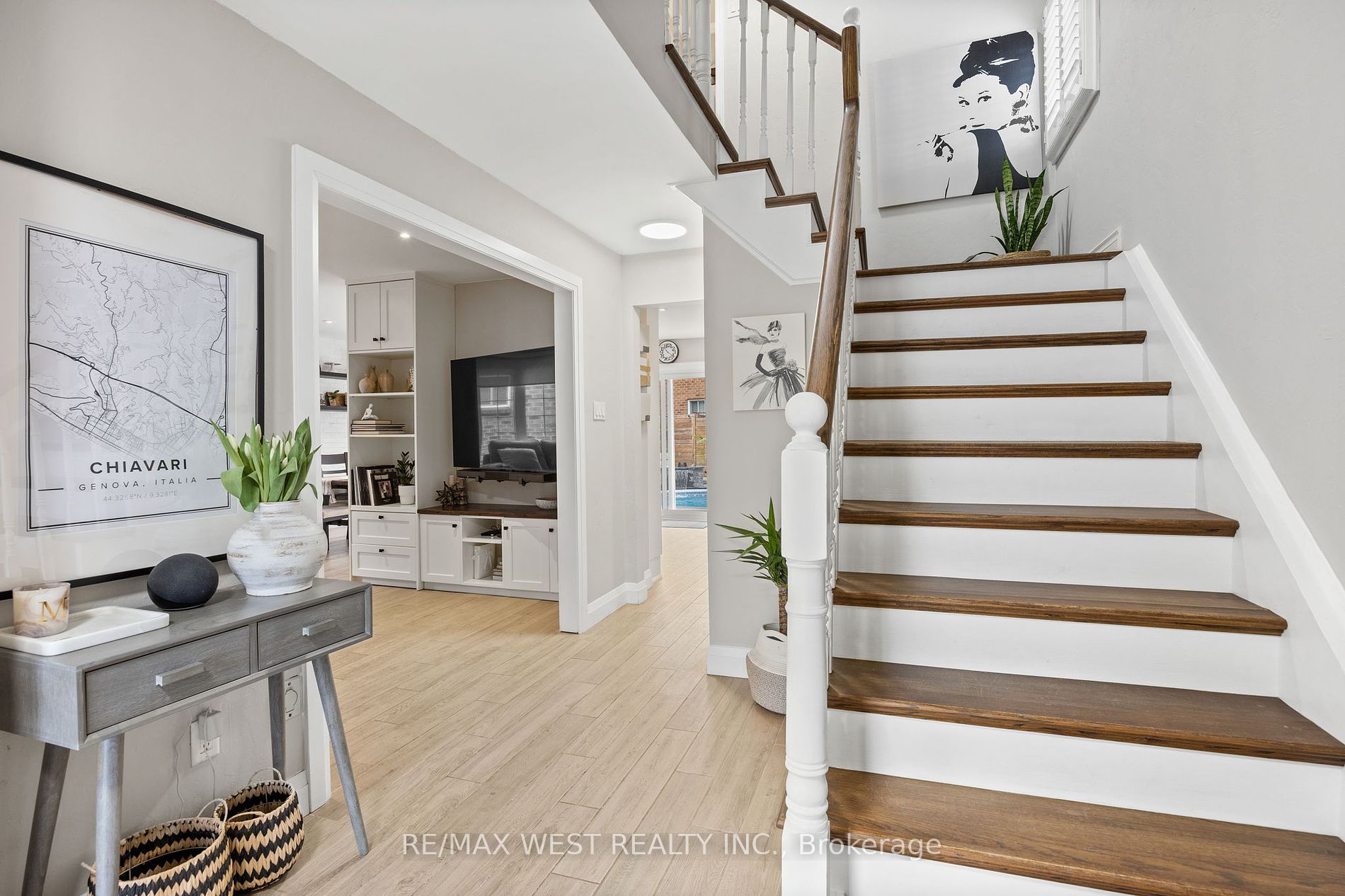 207 Greenock Dr