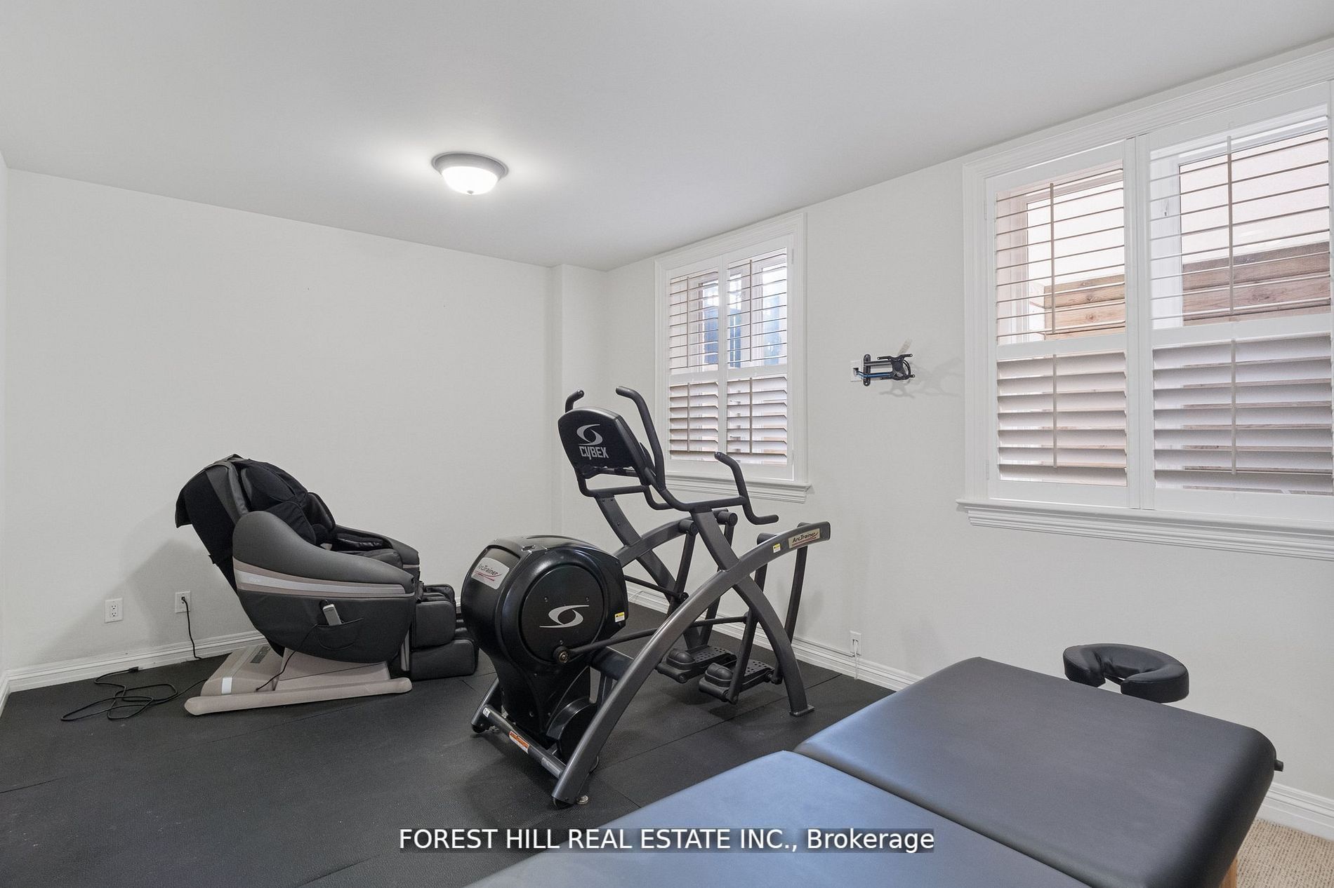 47 Sanibel Cres