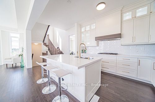 72 Weslock Cres