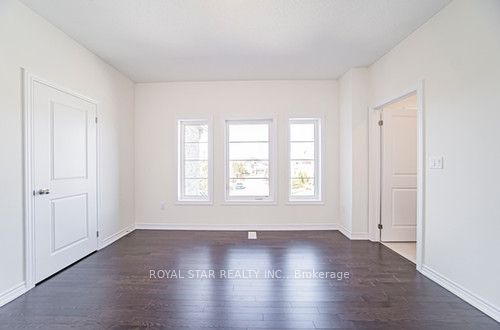 72 Weslock Cres