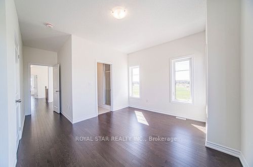 72 Weslock Cres