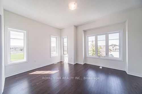 72 Weslock Cres
