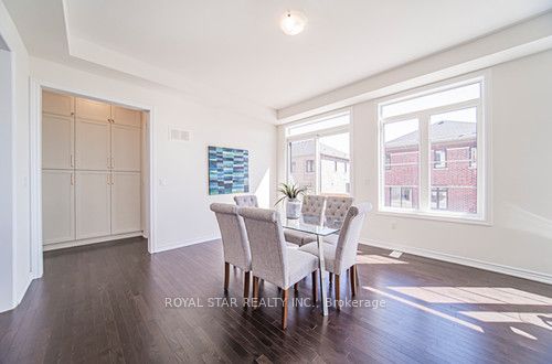 72 Weslock Cres