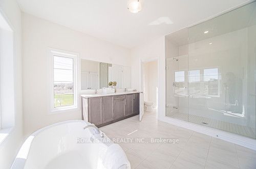 72 Weslock Cres