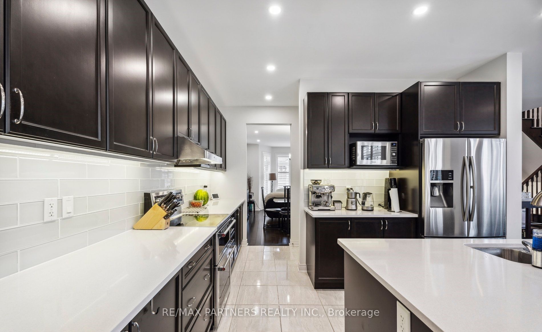 2 Portia St