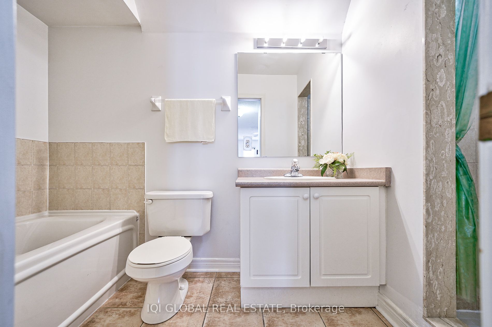 23 Observatory Lane #26