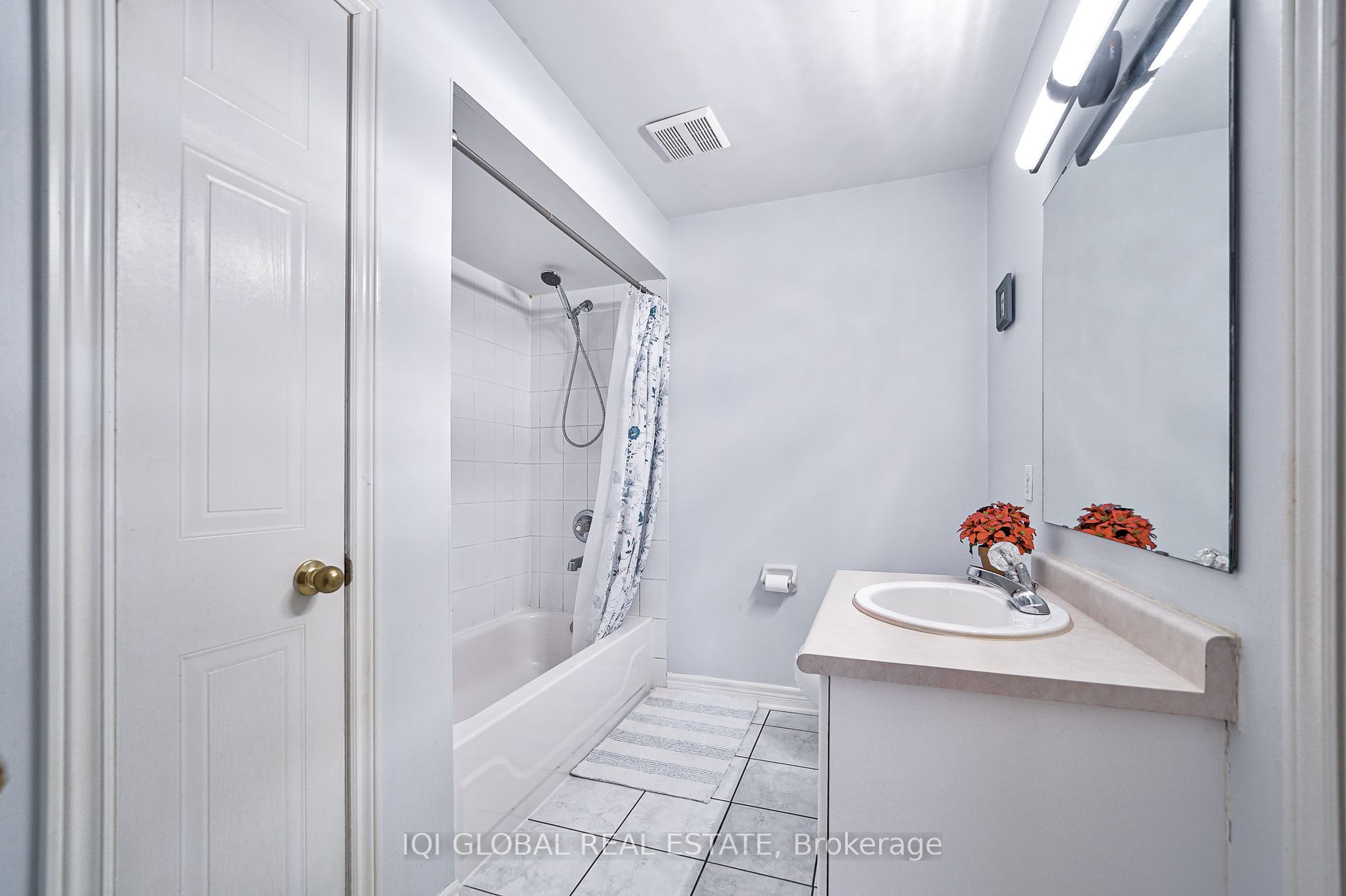 23 Observatory Lane #26