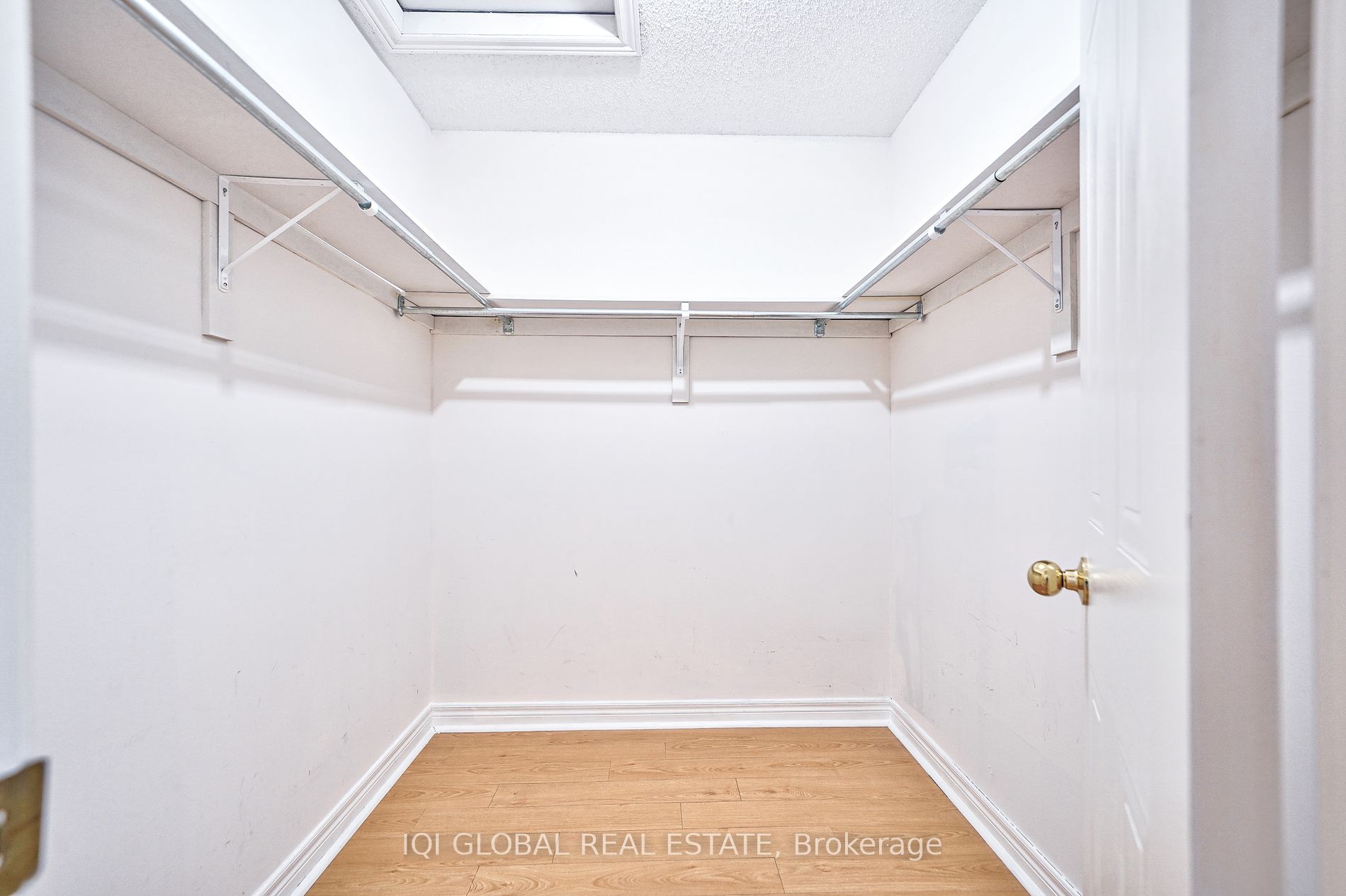 23 Observatory Lane #26